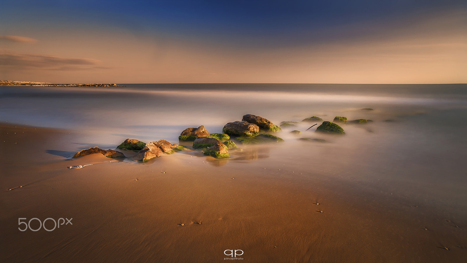 Nikon AF Nikkor 24-85mm F2.8-4D IF sample photo. Sunlight on rocks photography