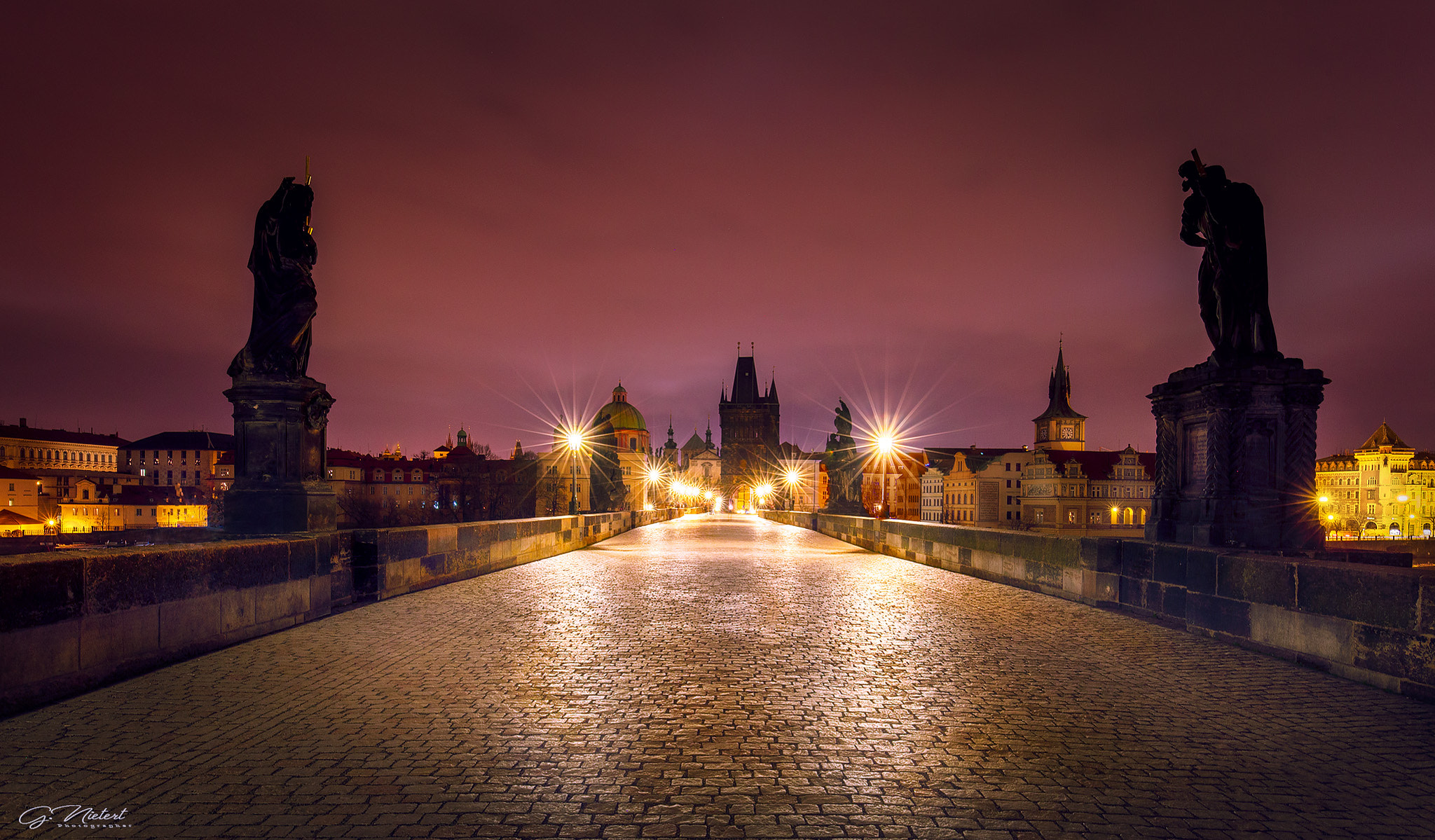 Canon EF 16-35mm F4L IS USM sample photo. „charles bridge – prague“ photography
