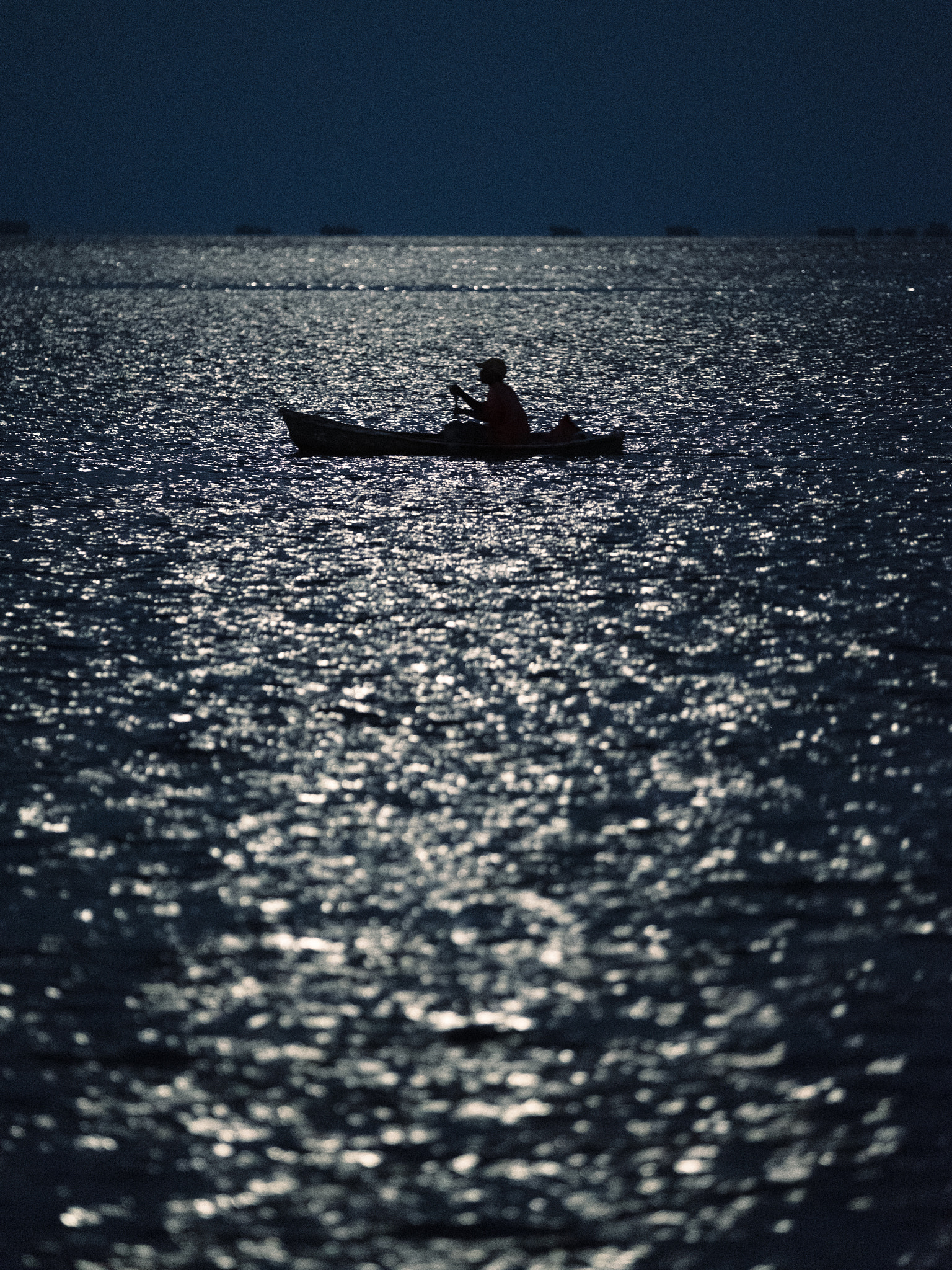 Fujifilm X-Pro2 + Fujifilm XF 50-140mm F2.8 R LM OIS WR sample photo. Moonlight fishing photography