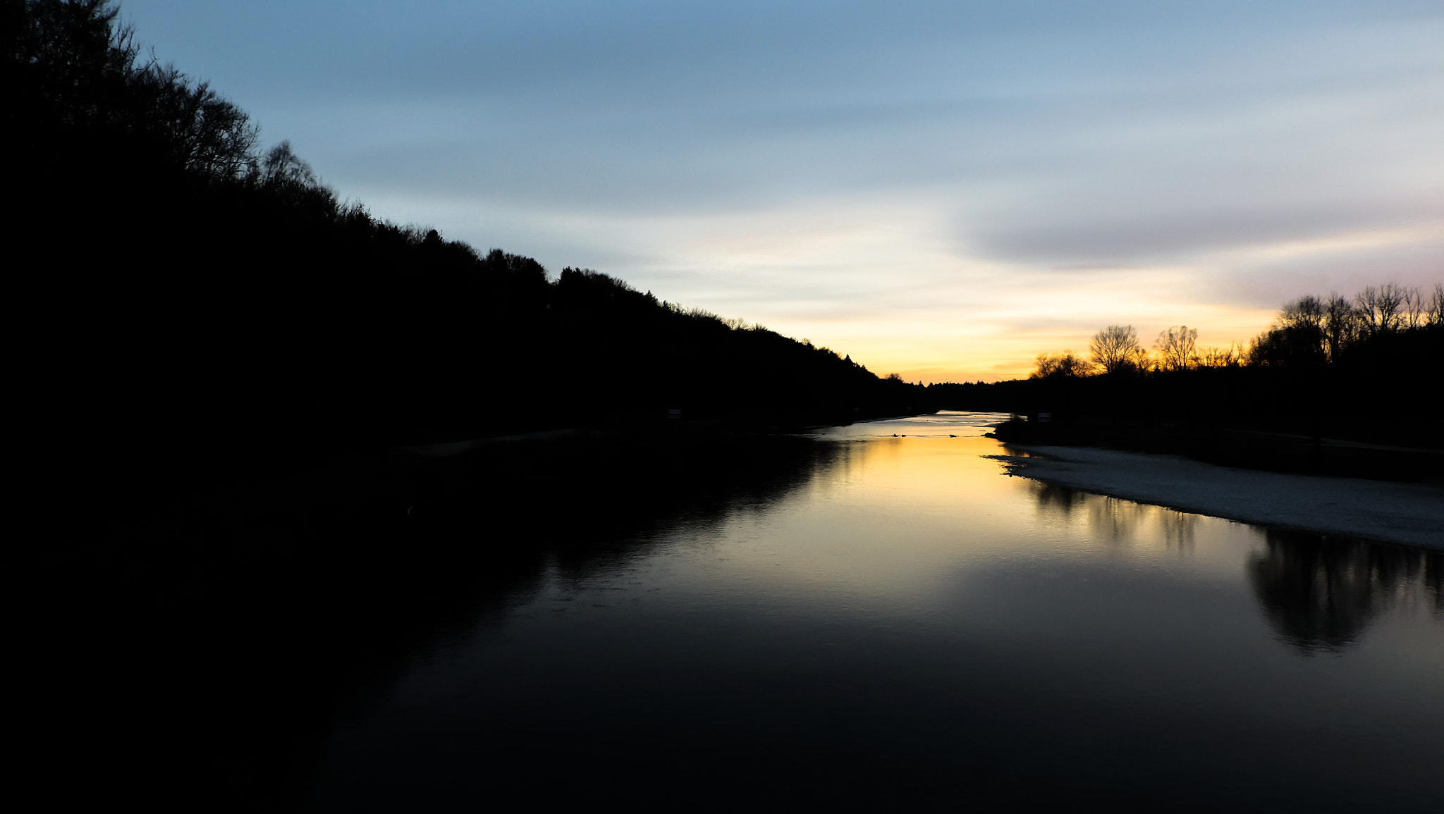 Fujifilm XC 16-50mm F3.5-5.6 OIS sample photo. Isar, munich photography