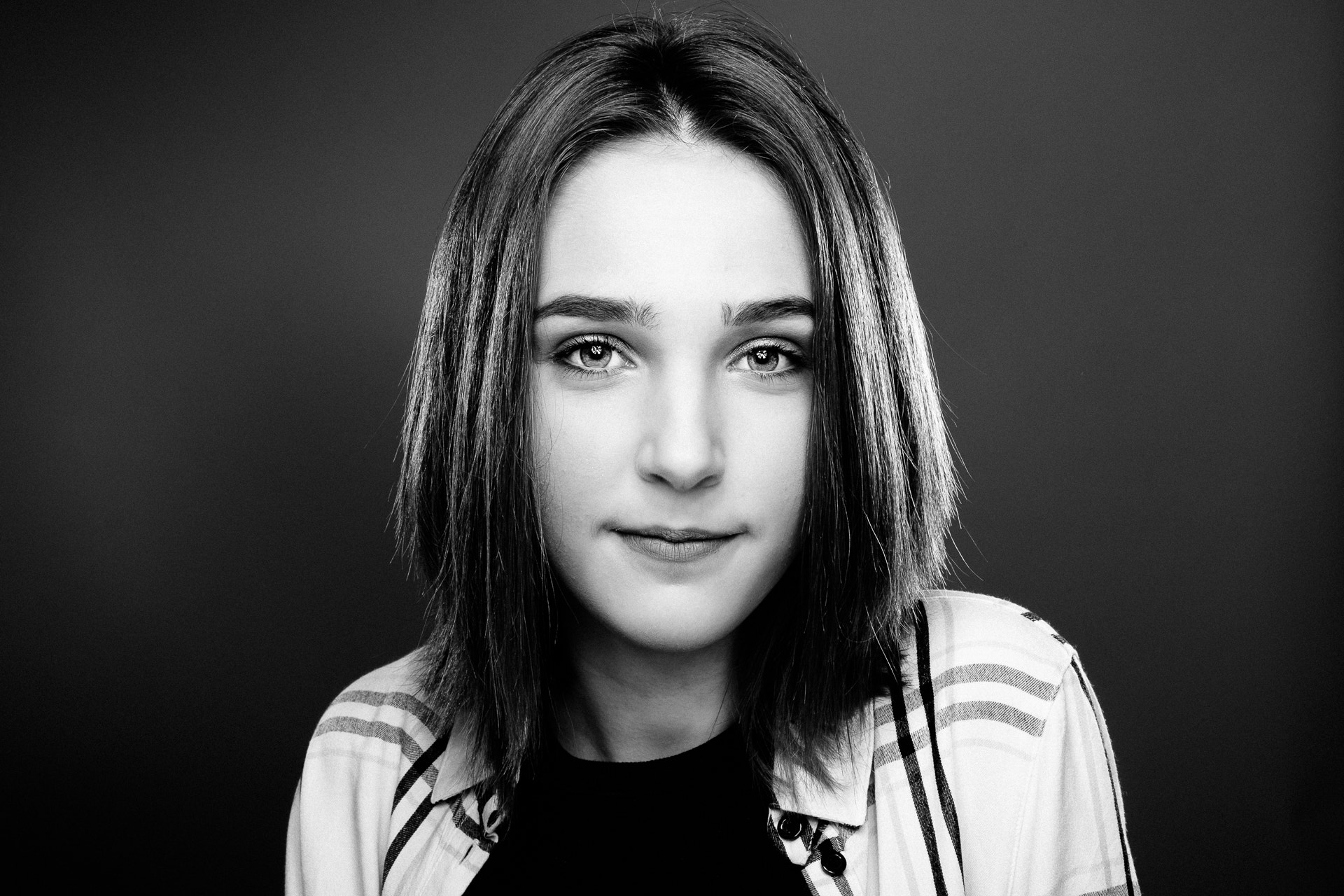Fujifilm X-Pro1 + Fujifilm XF 35mm F1.4 R sample photo. Teen portrait in monochrome photography