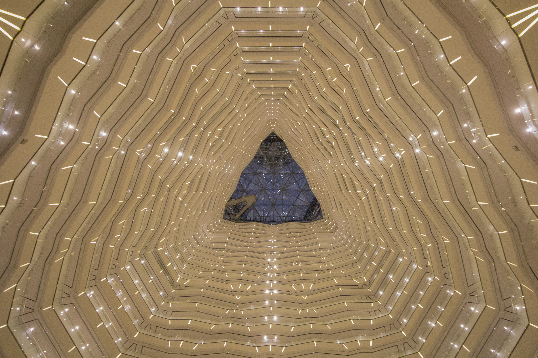 Canon EF-S 10-22mm F3.5-4.5 USM sample photo. Four seasons hotel, guangzhou photography