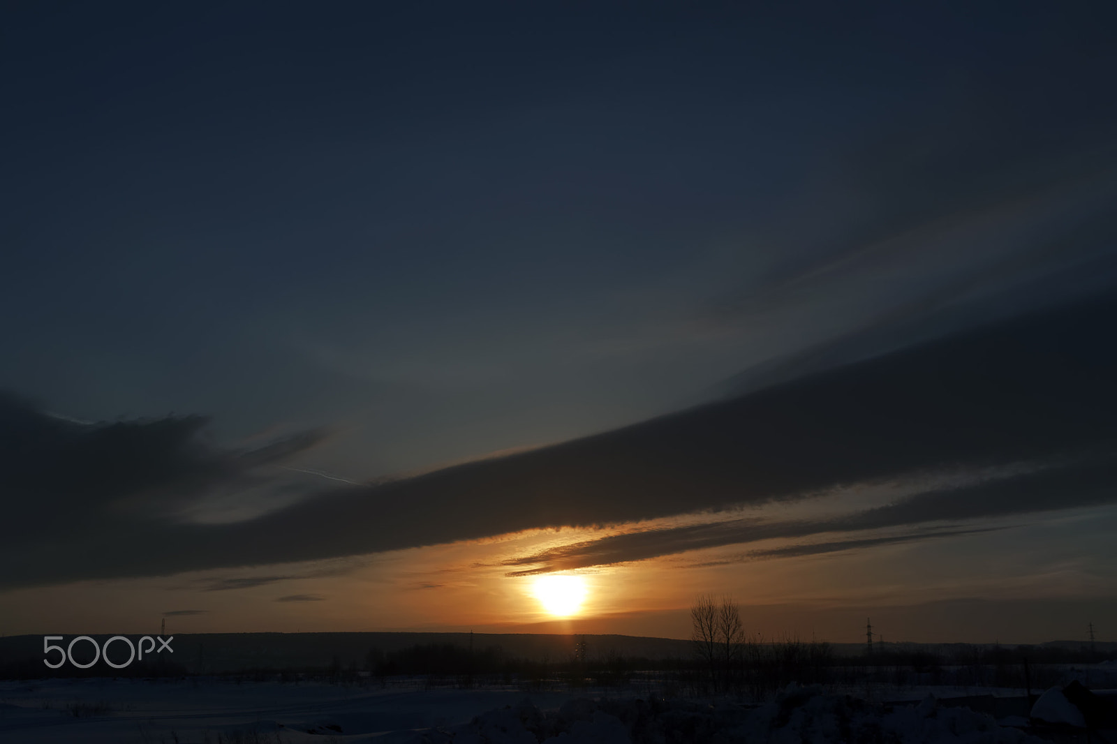 Canon EOS 500D (EOS Rebel T1i / EOS Kiss X3) + Sigma 24-70mm F2.8 EX DG Macro sample photo. Sunrise and clouds over sukhovo photography