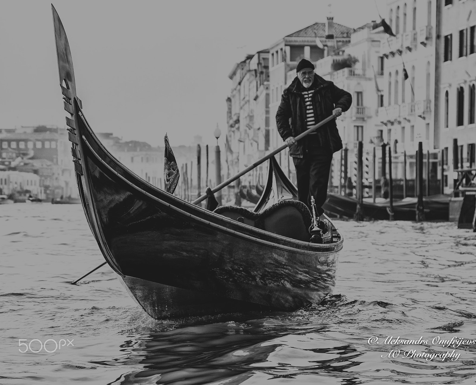 Canon EOS 5DS R sample photo. Gondolier photography