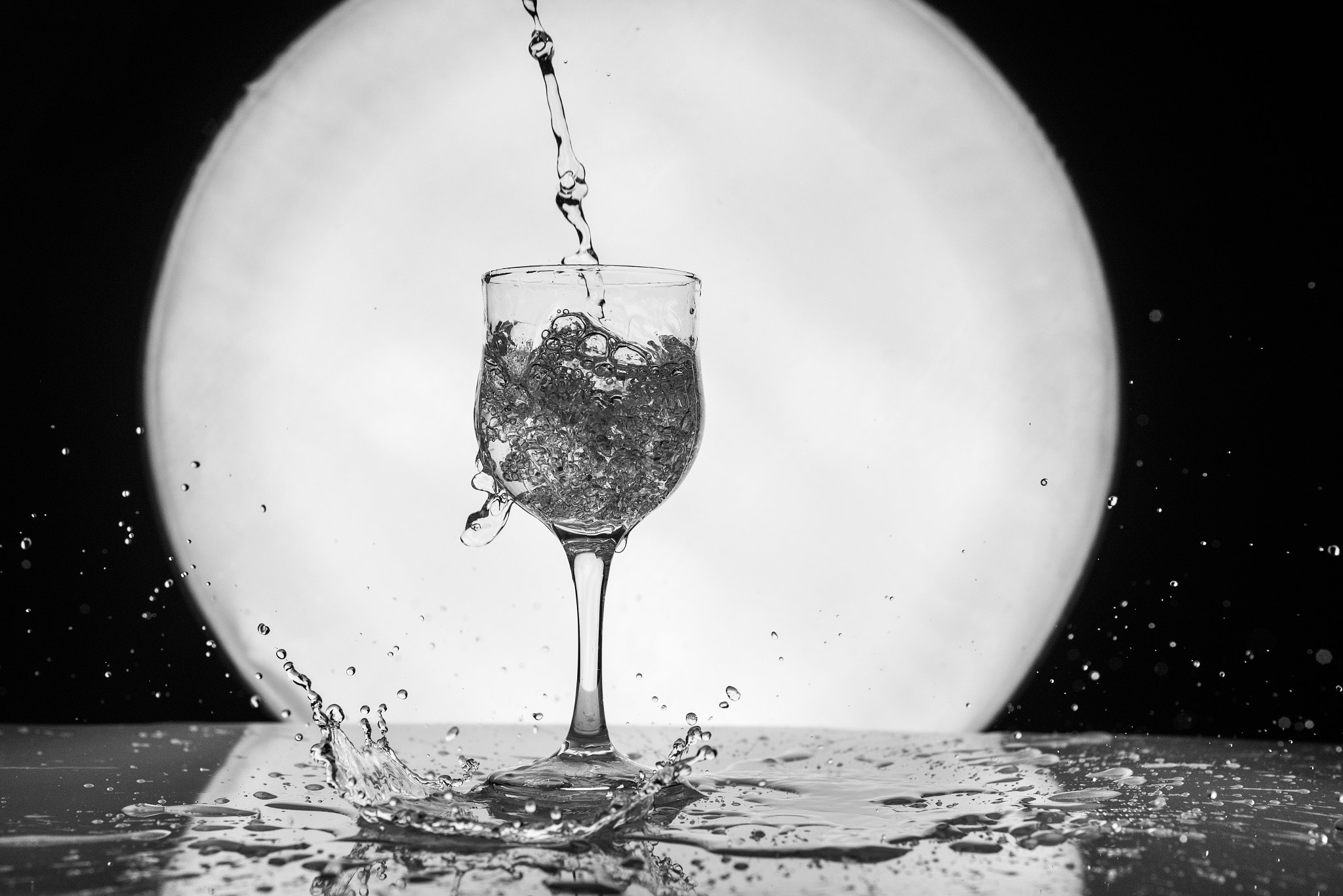 Nikon AF Nikkor 50mm F1.8D sample photo. Water splash photography
