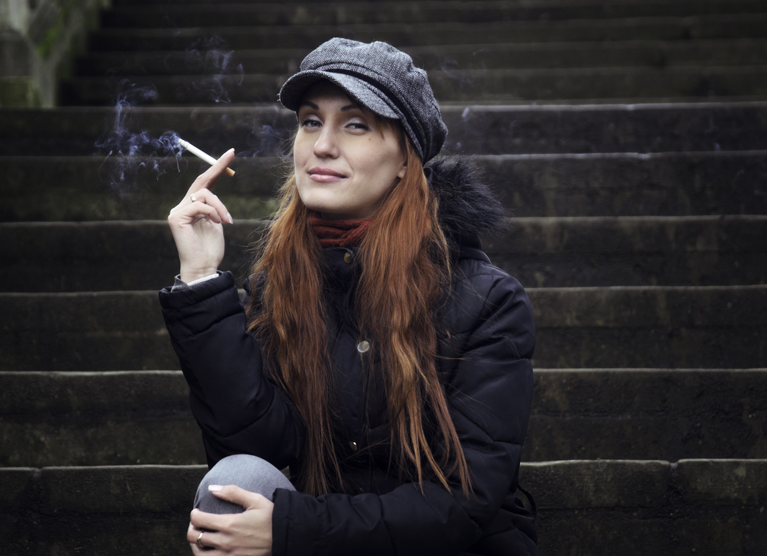 Nikon AF Nikkor 24-85mm F2.8-4D IF sample photo. Smoking girl photography