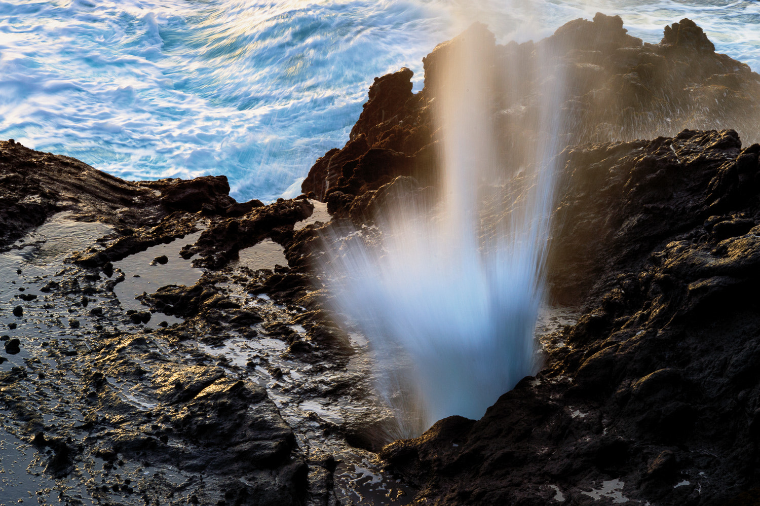 Nikon D4S sample photo. Hālona blowhole photography