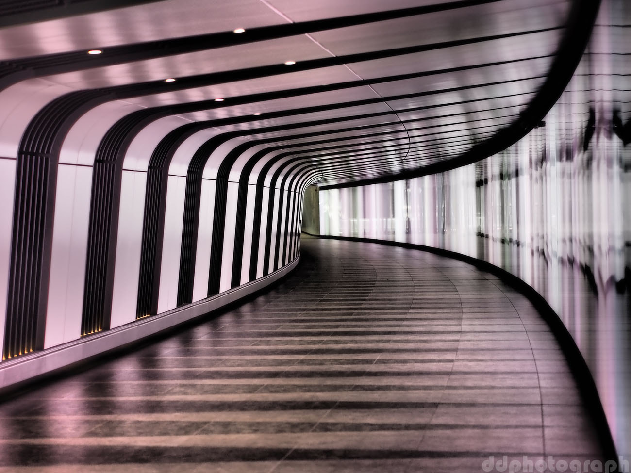 Olympus PEN E-PL7 sample photo. Tunnel at kings cross photography