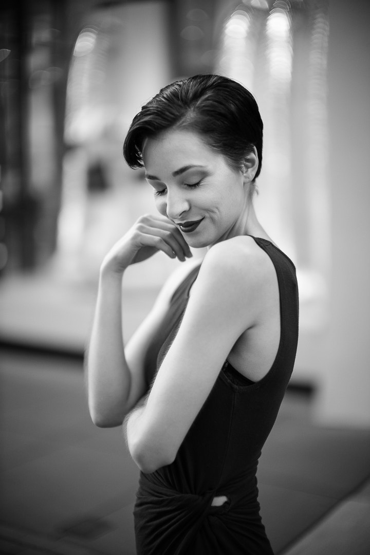 Leica Noctilux-M 50mm F0.95 ASPH sample photo. All aglow in san francisco photography