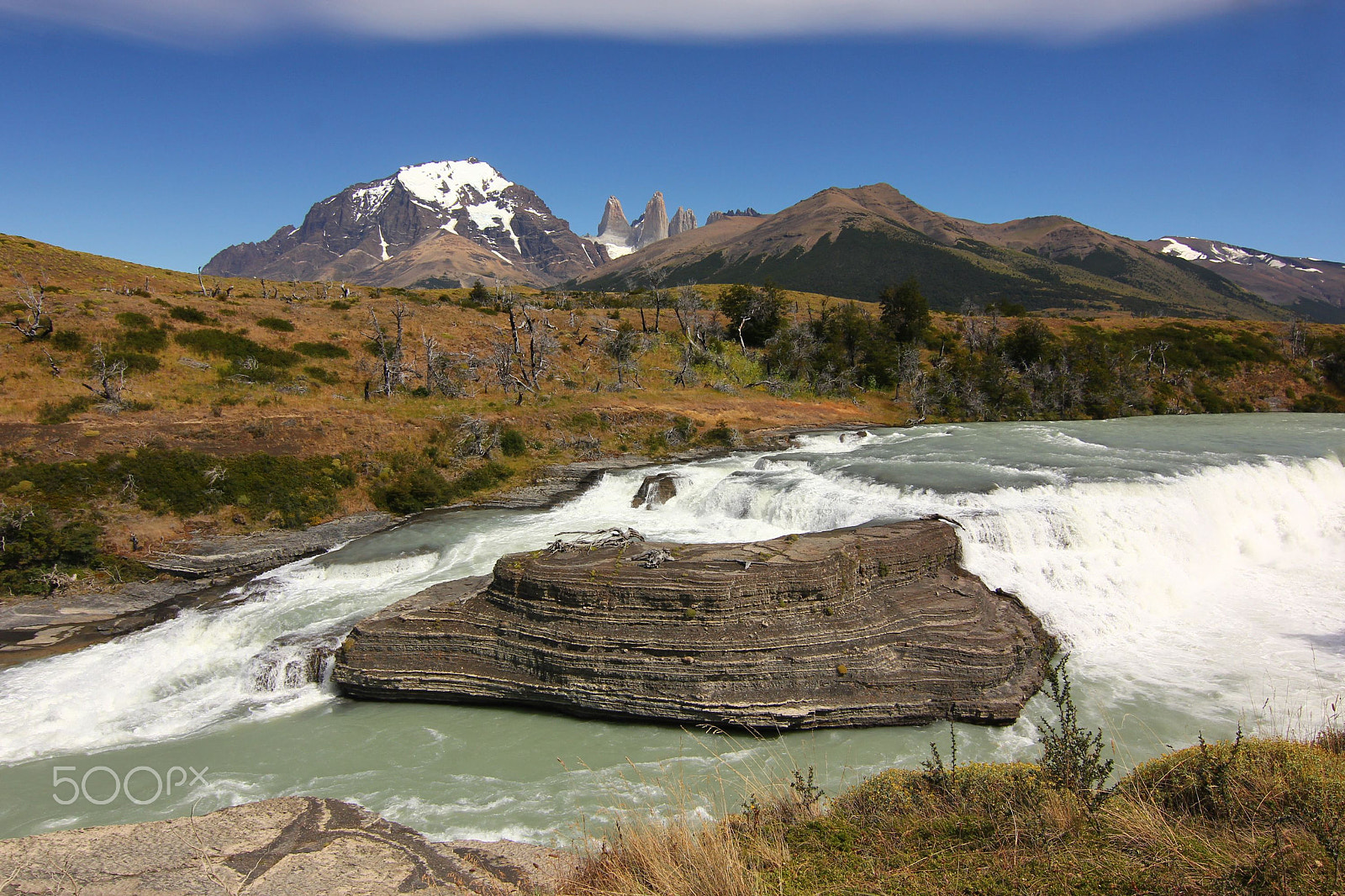 Canon EOS 550D (EOS Rebel T2i / EOS Kiss X4) sample photo. Torres del paine national park photography