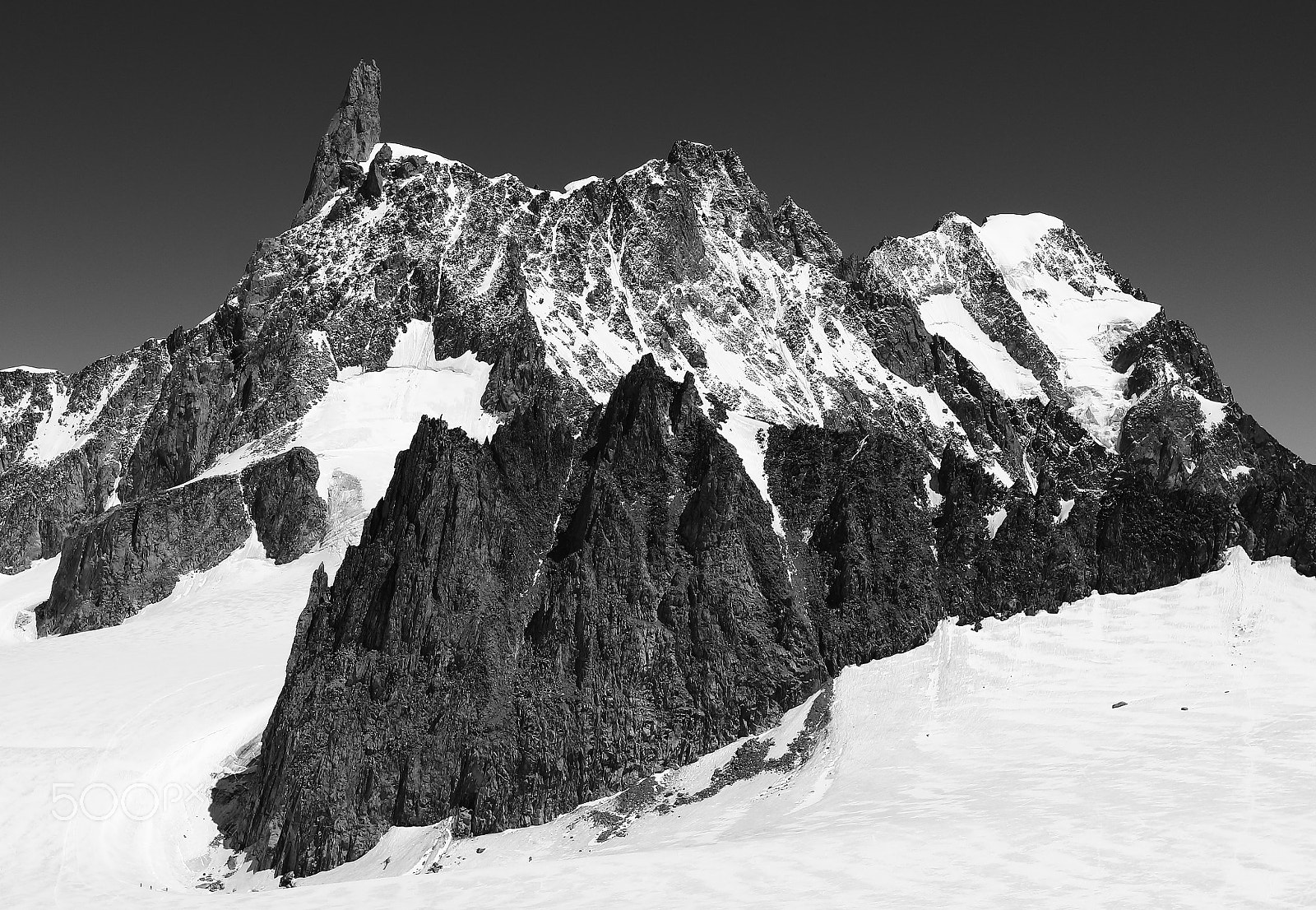 Canon EOS 600D (Rebel EOS T3i / EOS Kiss X5) + Canon EF 17-40mm F4L USM sample photo. Dente del gigante,monte bianco. photography