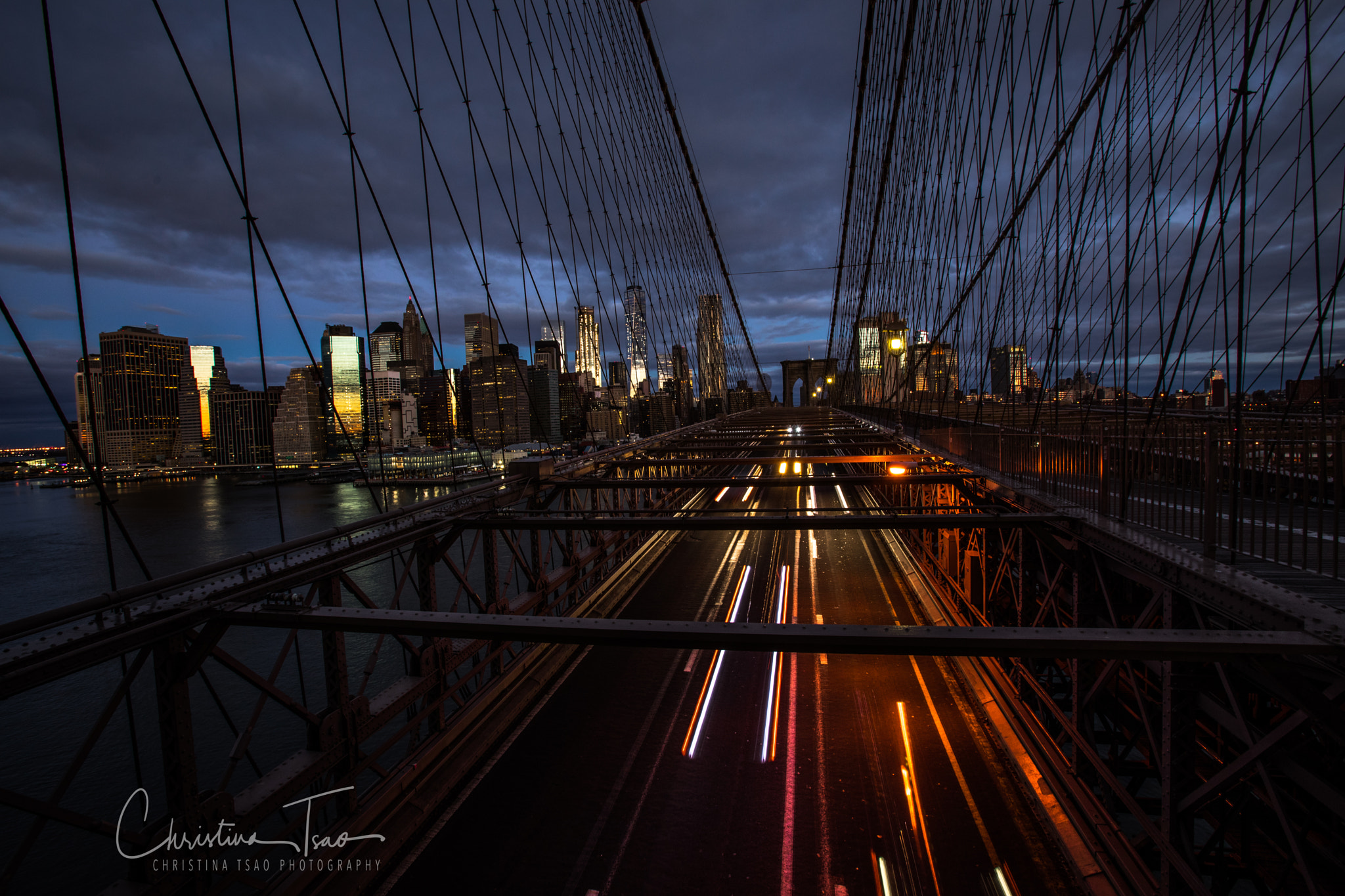 Canon EF 16-35mm F2.8L USM sample photo. Speed of (ny) light photography