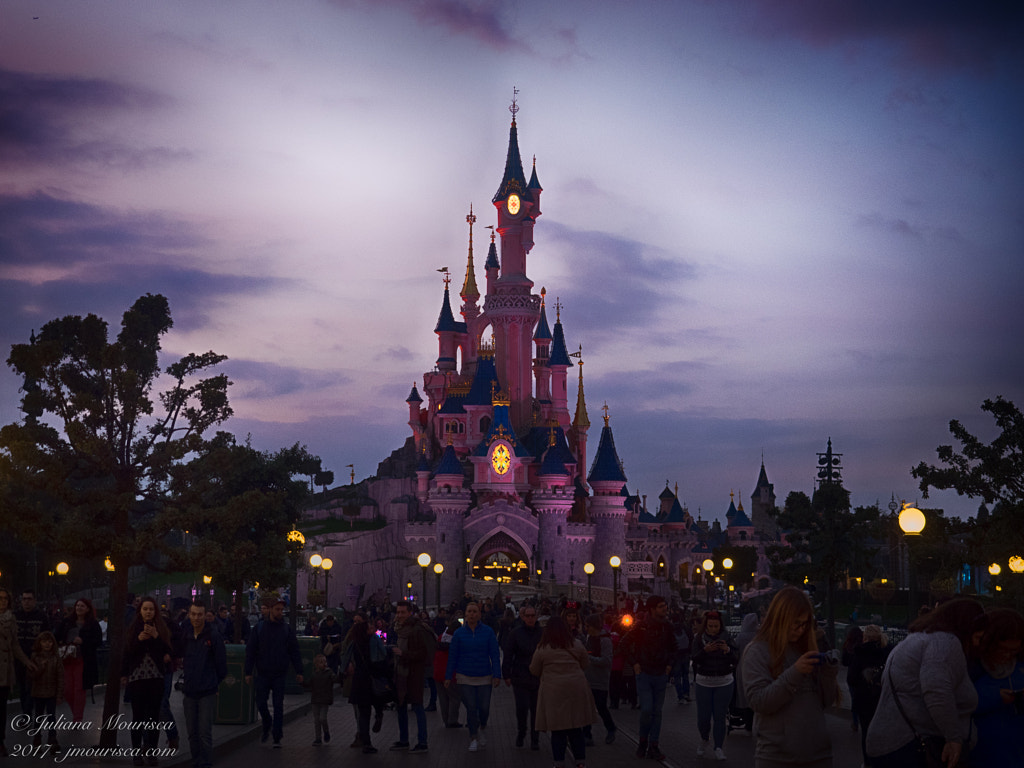 Disneyland Paris - 2017 by Juliana Mourisca / 500px