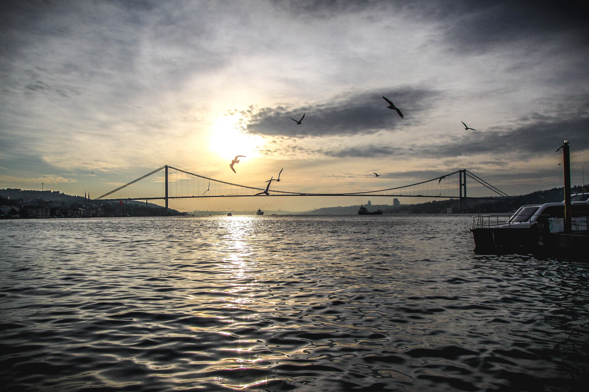 Canon EOS 50D + Sigma 17-70mm F2.8-4 DC Macro OS HSM | C sample photo. Bosphorus bridge / İstanbul photography