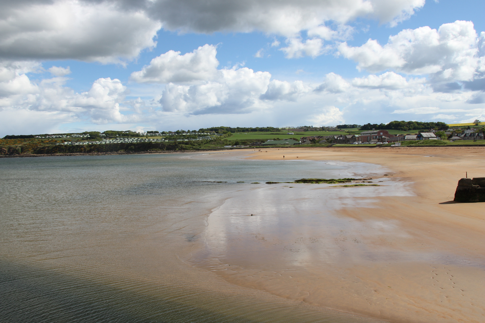 Canon EF-S 18-200mm F3.5-5.6 IS sample photo. Empty beach photography