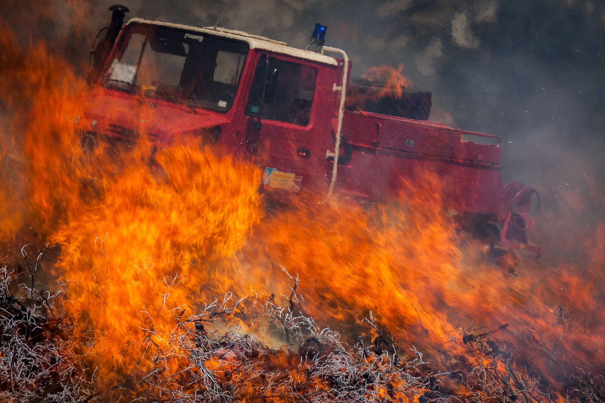 Canon EF 28-300mm F3.5-5.6L IS USM sample photo. Fire photography