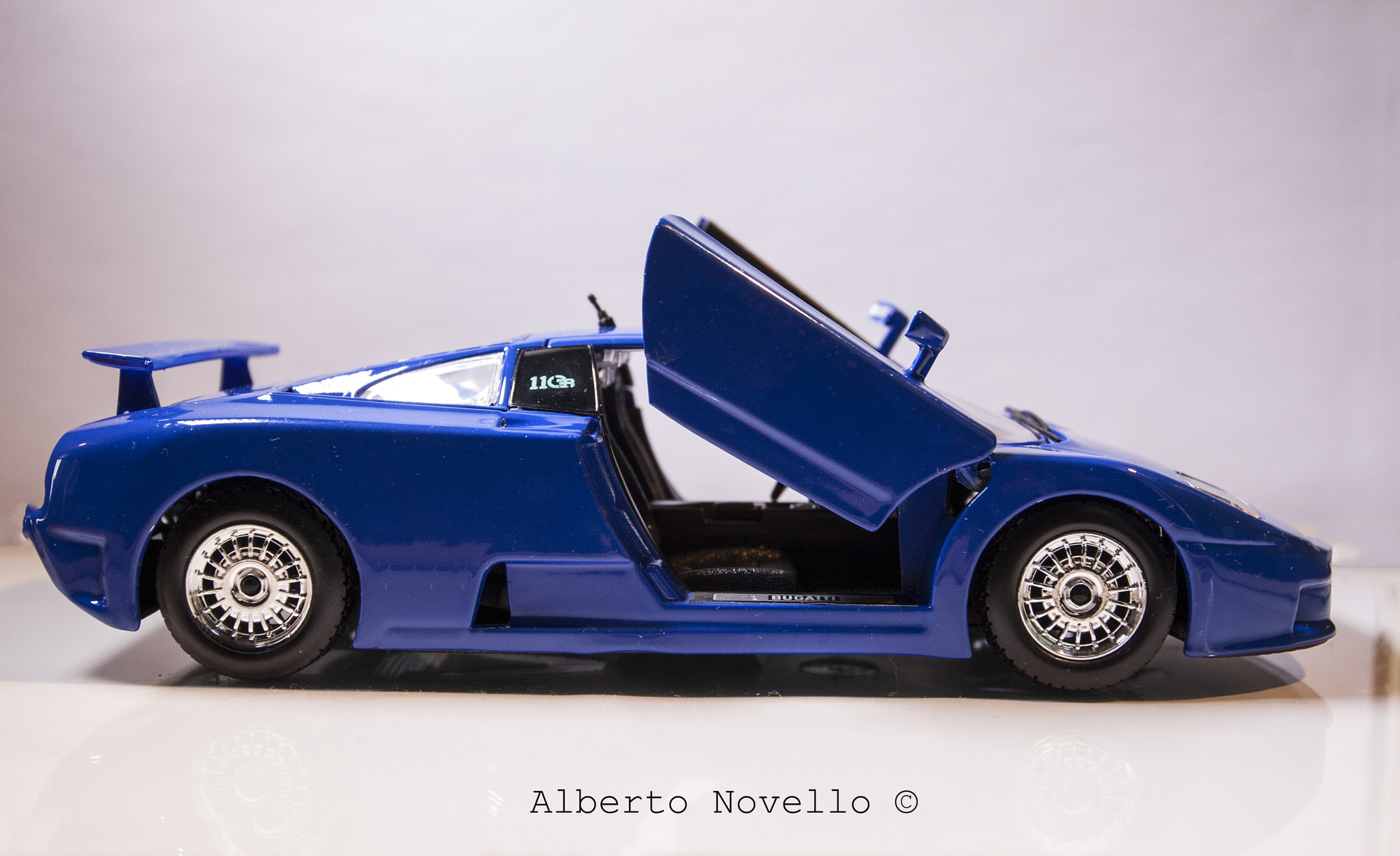 Canon EF 17-40mm F4L USM sample photo. Bugatti eb110 photography