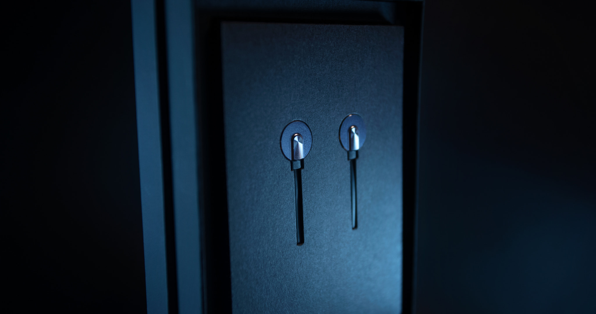 Canon EF 17-40mm F4L USM sample photo. Oneplus bullets (v2) black photography
