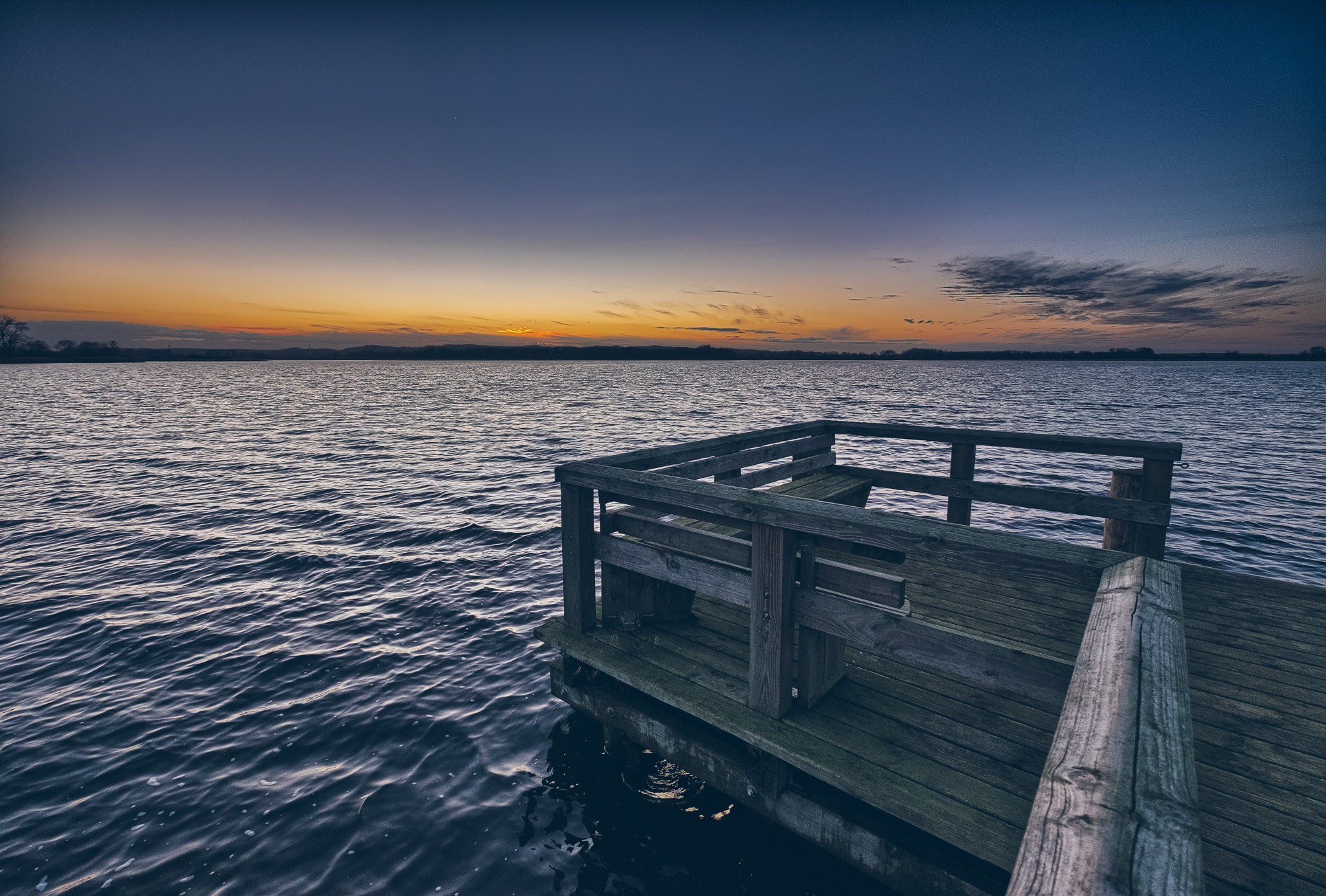 Fujifilm X-E2 + Fujifilm XF 10-24mm F4 R OIS sample photo. Sunset by the sea photography