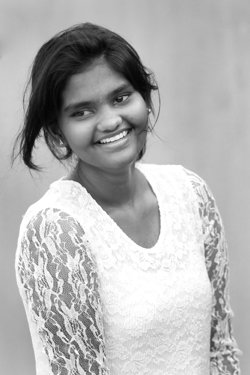 Canon EF 85mm F1.8 USM sample photo. Beautiful smile photography