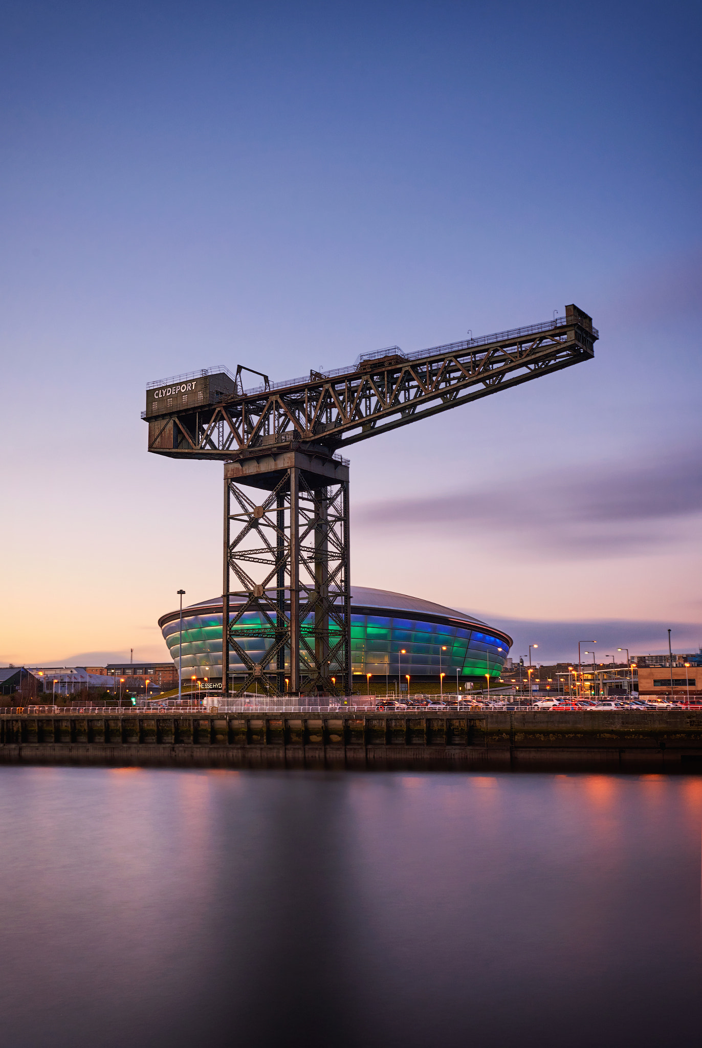 Nikon AF-S Nikkor 24-70mm F2.8G ED sample photo. Finnieston crane photography
