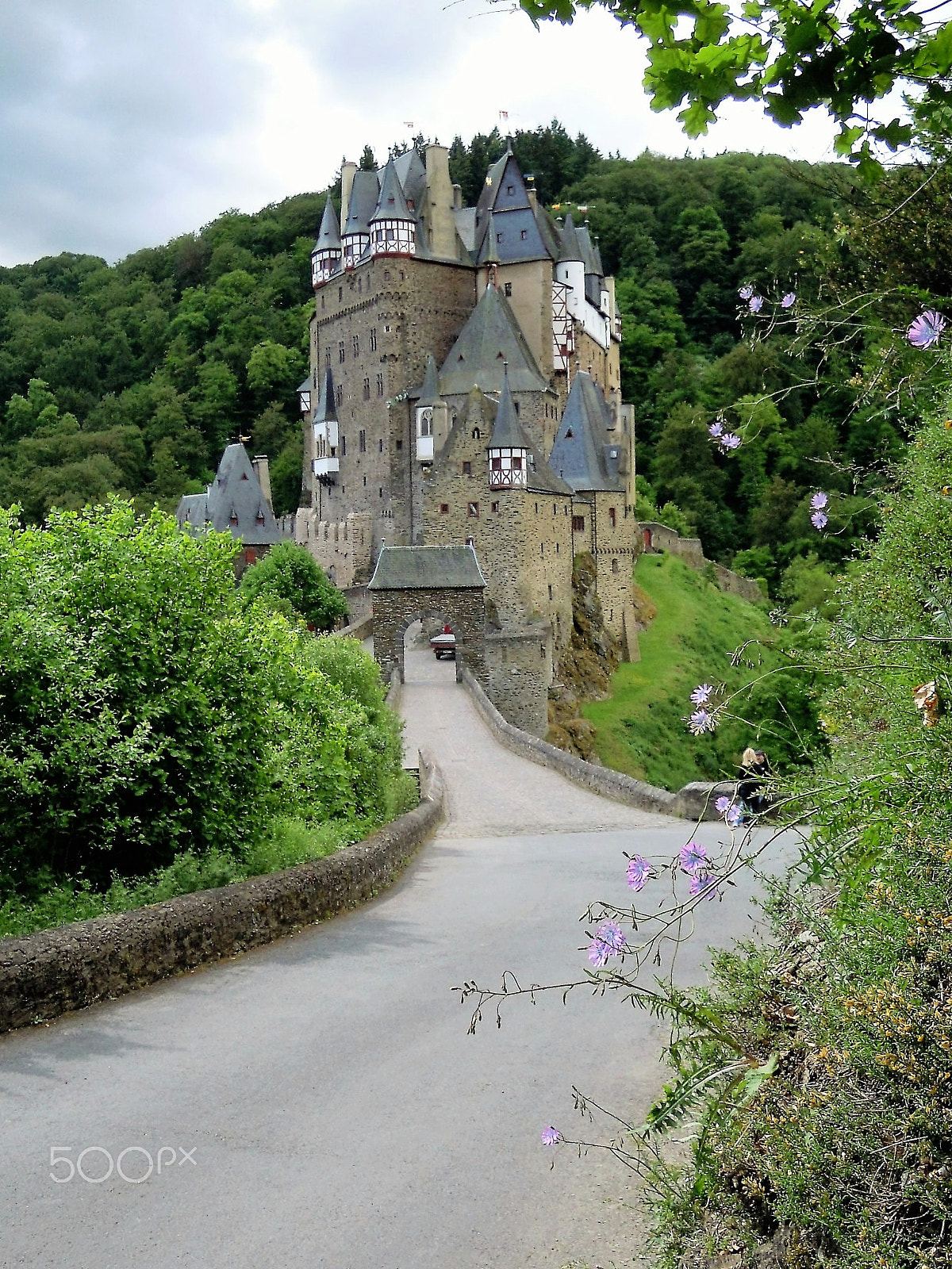 Nikon Coolpix S5100 sample photo. Burg eltz 1 photography