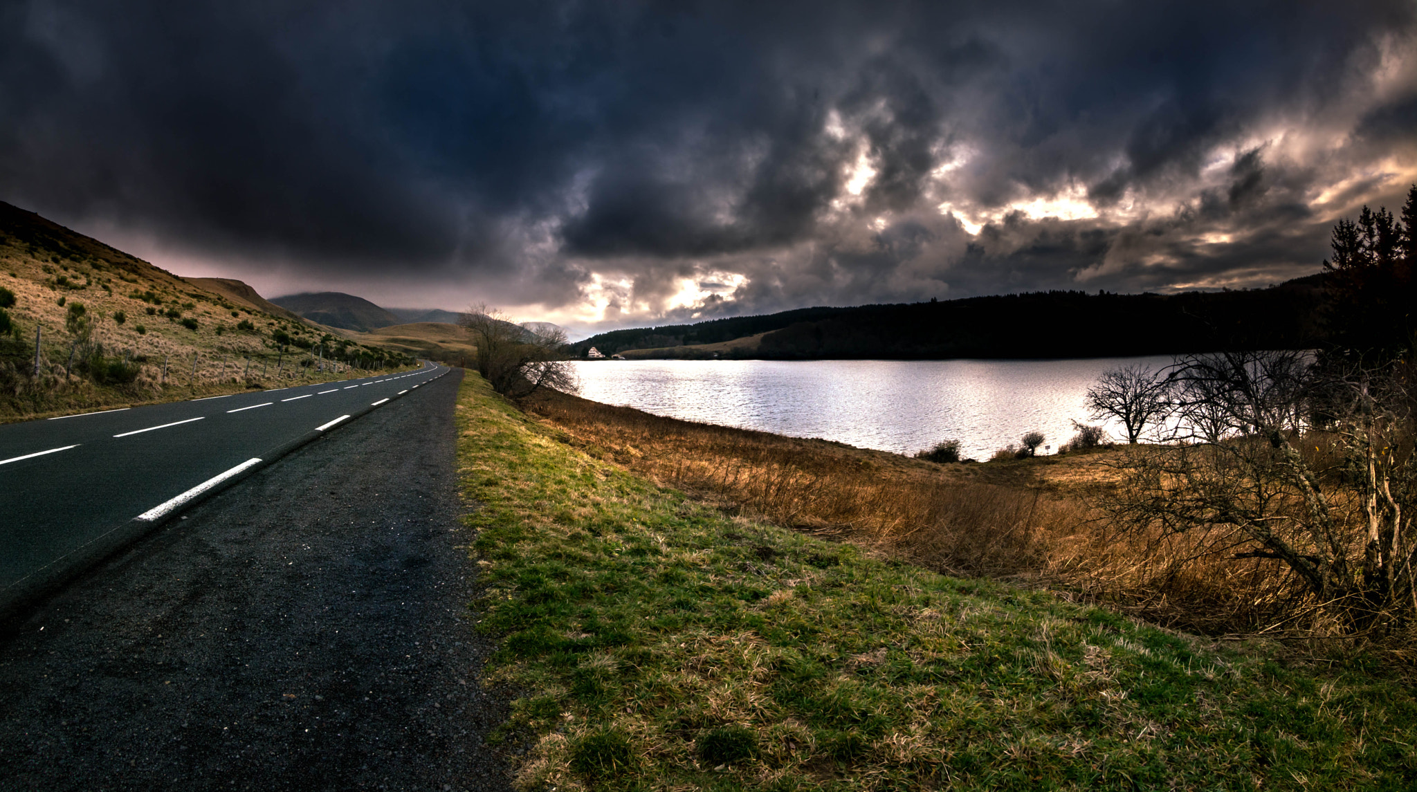 Samyang 8mm F3.5 Aspherical IF MC Fisheye sample photo. Mystic lake... photography
