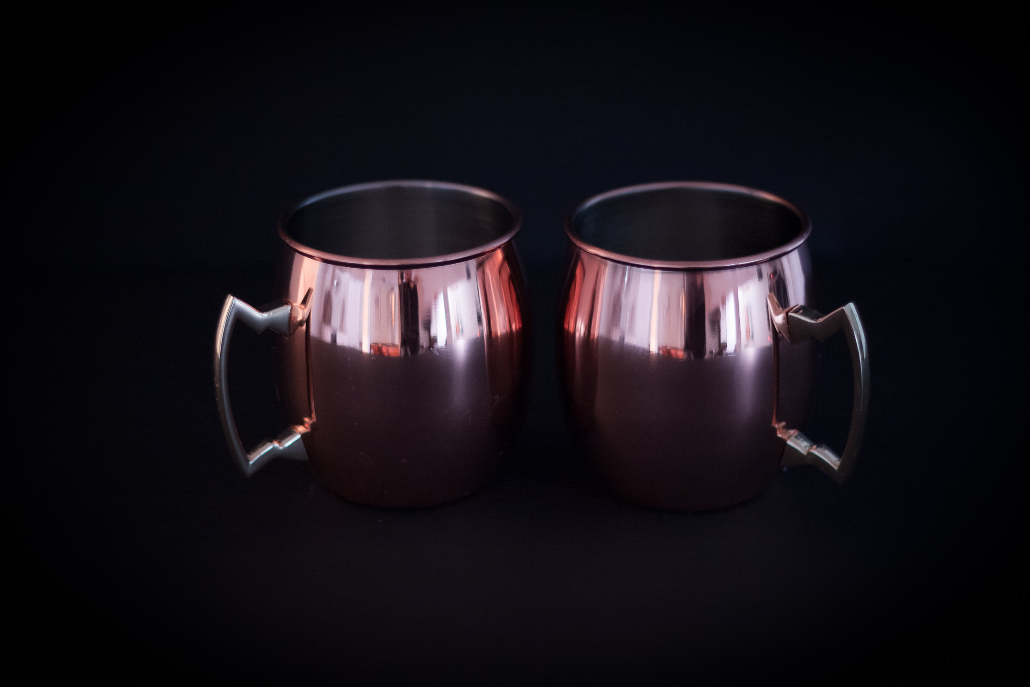 Canon EOS 500D (EOS Rebel T1i / EOS Kiss X3) sample photo. Moscow mules coming up photography