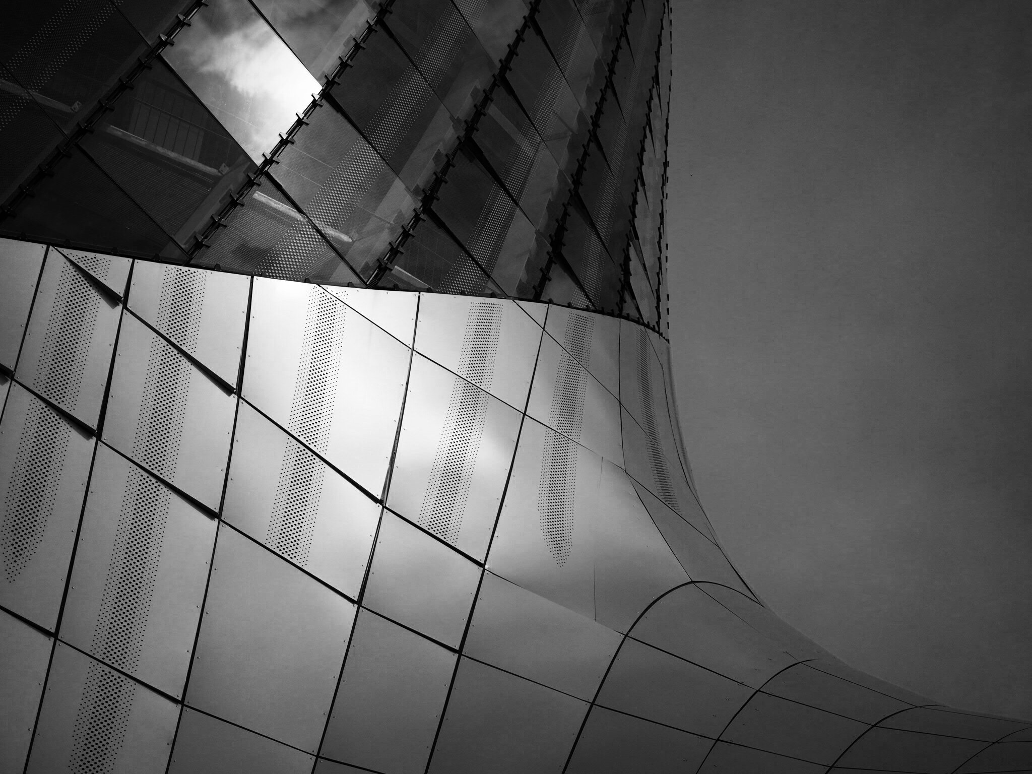 Olympus M.Zuiko Digital ED 12-40mm F2.8 Pro sample photo. Cité du vin - bordeaux photography