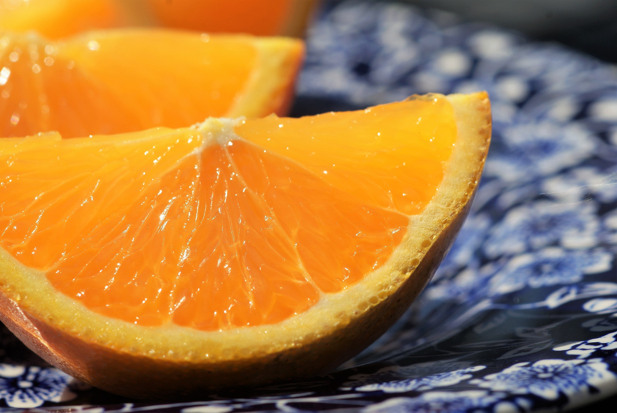 Sony Alpha DSLR-A200 + Tokina EMZ M100 AF 100mm F3.5 sample photo. Orange photography