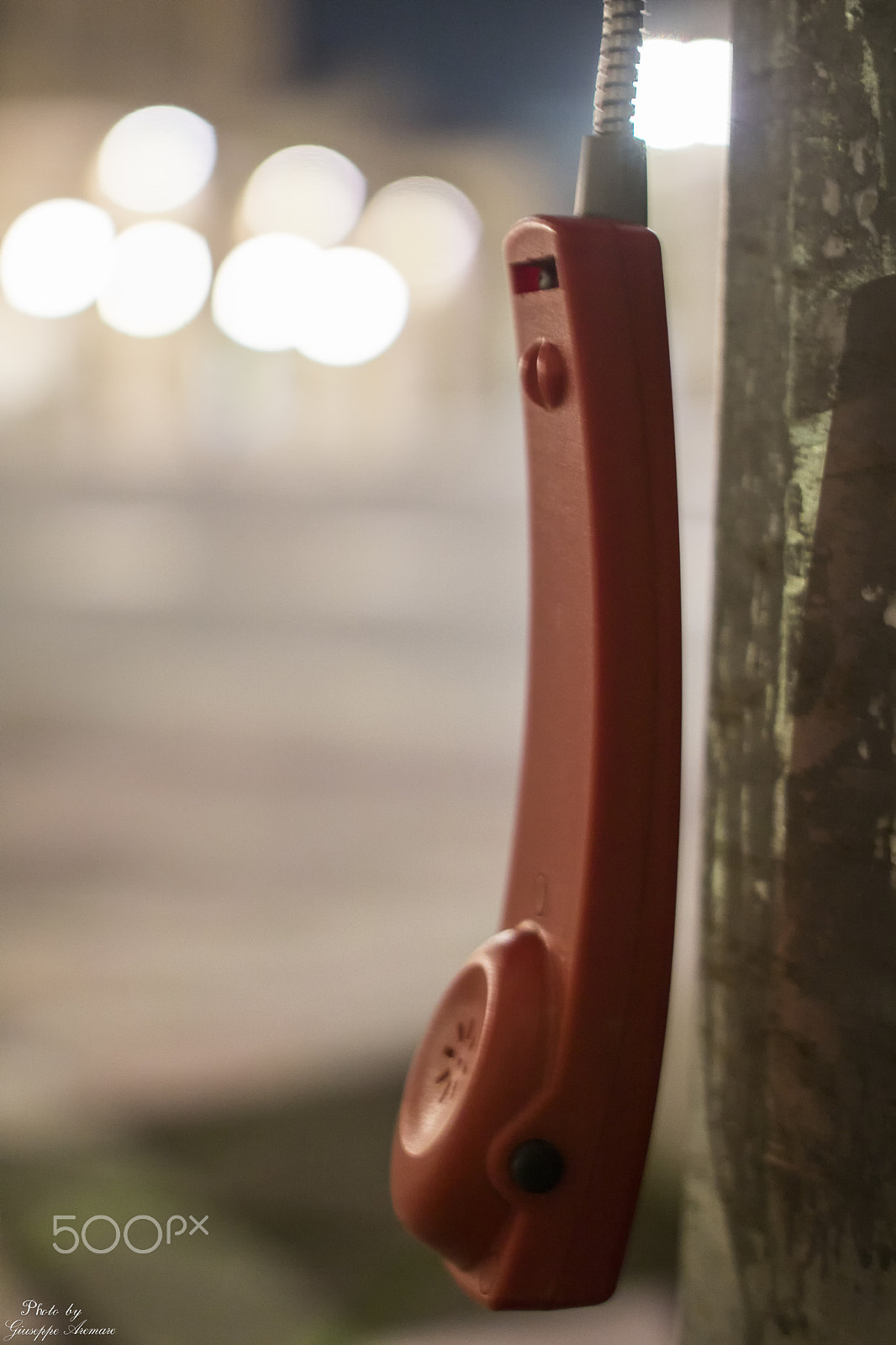 Canon EF 35-80mm f/4-5.6 sample photo. Missed call from an empty voice photography