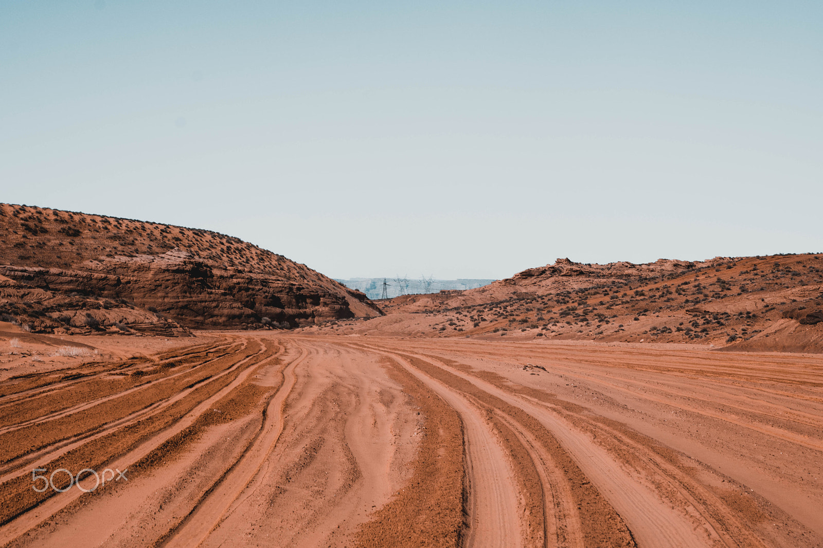 Sony a6300 + Sony Vario-Tessar T* E 16-70mm F4 ZA OSS sample photo. Trail to antelope canyon photography