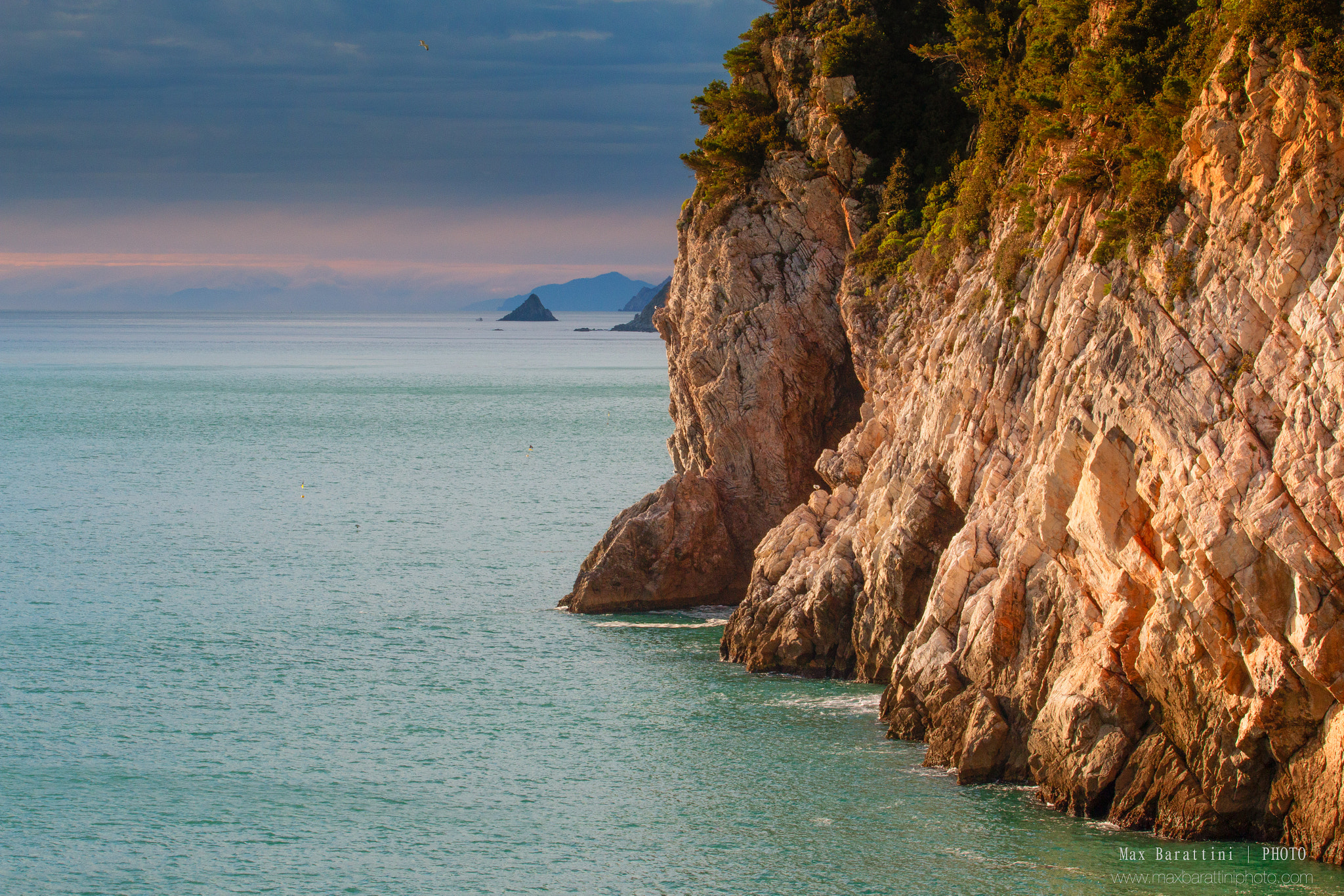 Canon EF 70-200mm F2.8L USM sample photo. Rugged cliffs photography
