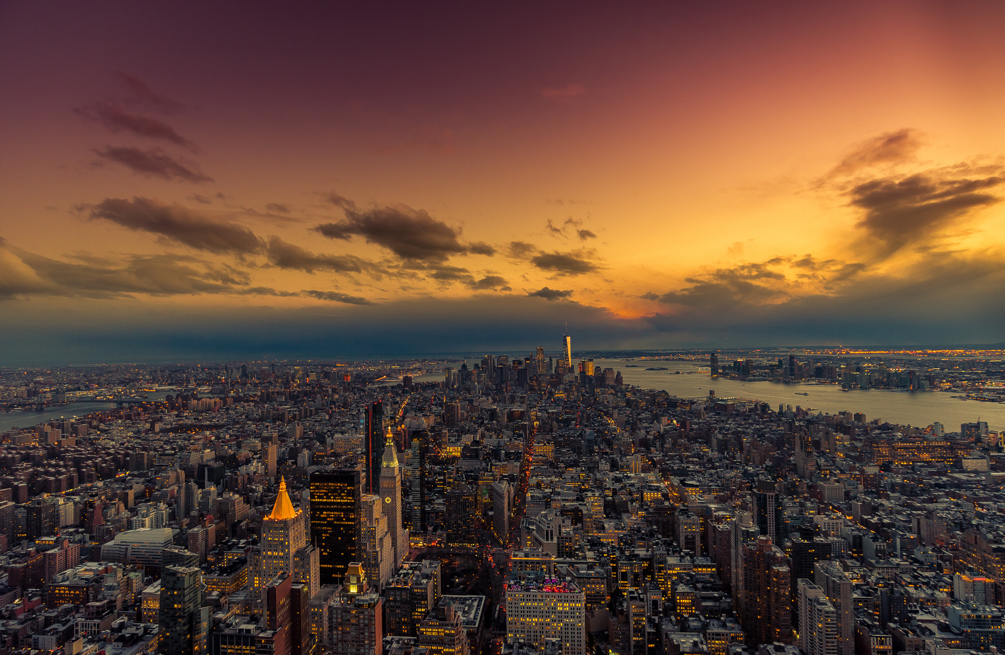 Nikon D750 + Nikon AF-S Nikkor 18-35mm F3.5-4.5G ED sample photo. Sunset on manhattan photography