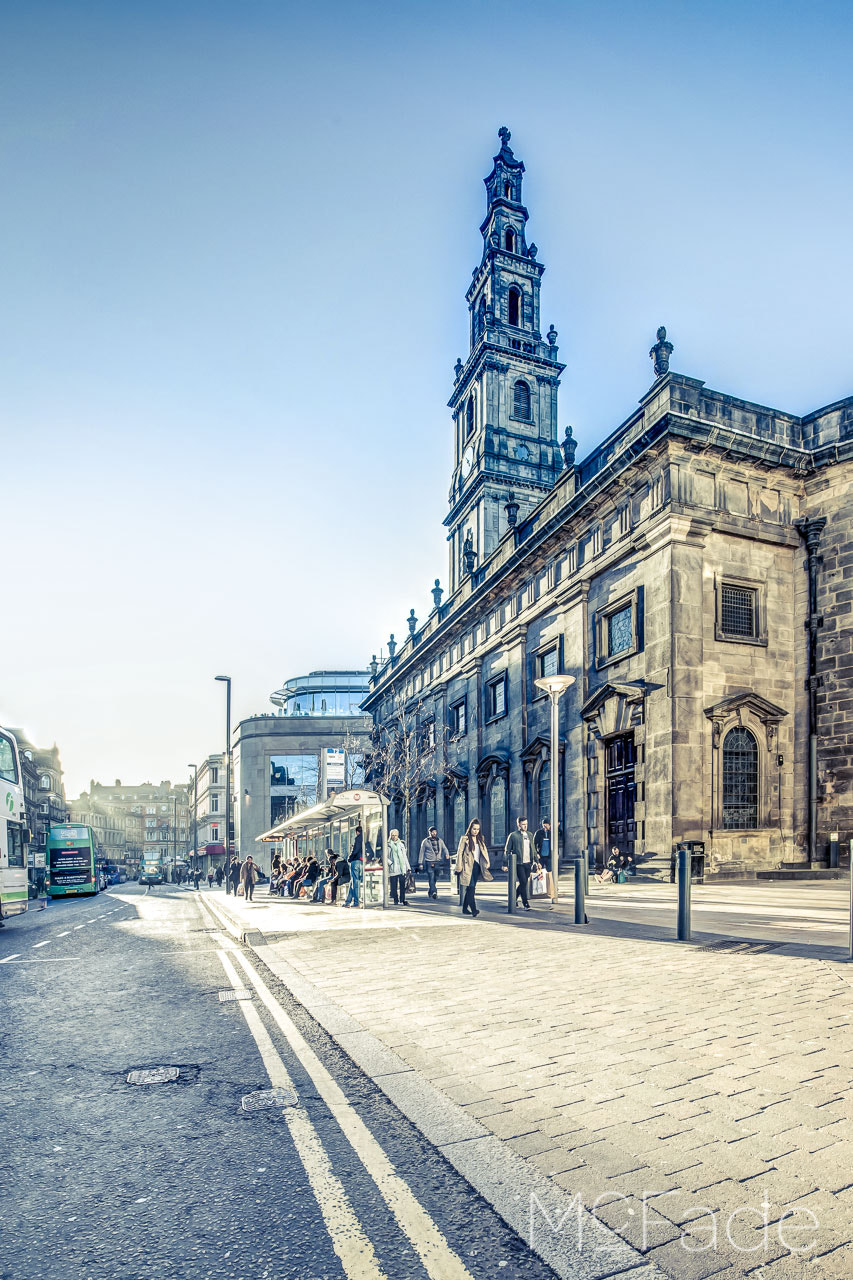 Canon EOS 5D Mark IV sample photo. Walking past trinity in leeds - 0q5a6480_1_2 photography