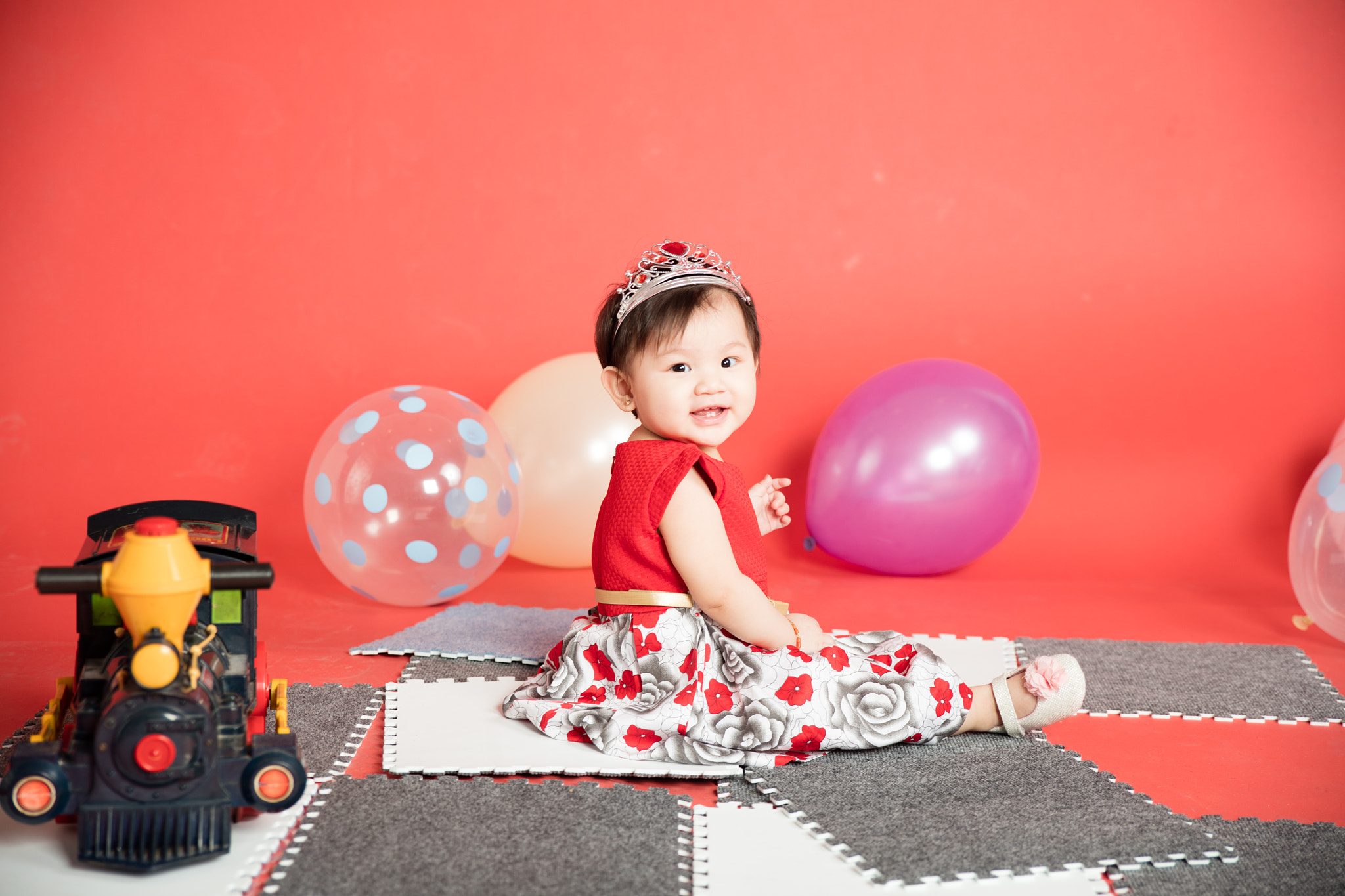 Canon EOS 5DS + Sigma 24-70mm F2.8 EX DG Macro sample photo. Baby girl photography