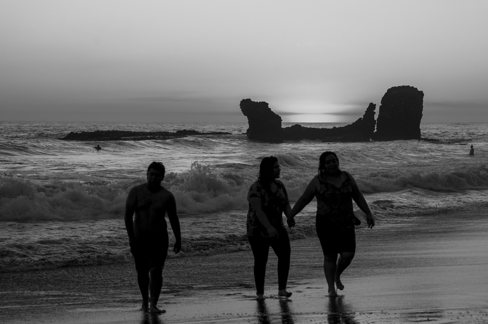Nikon D5000 sample photo. Sunset at el tunco beach photography