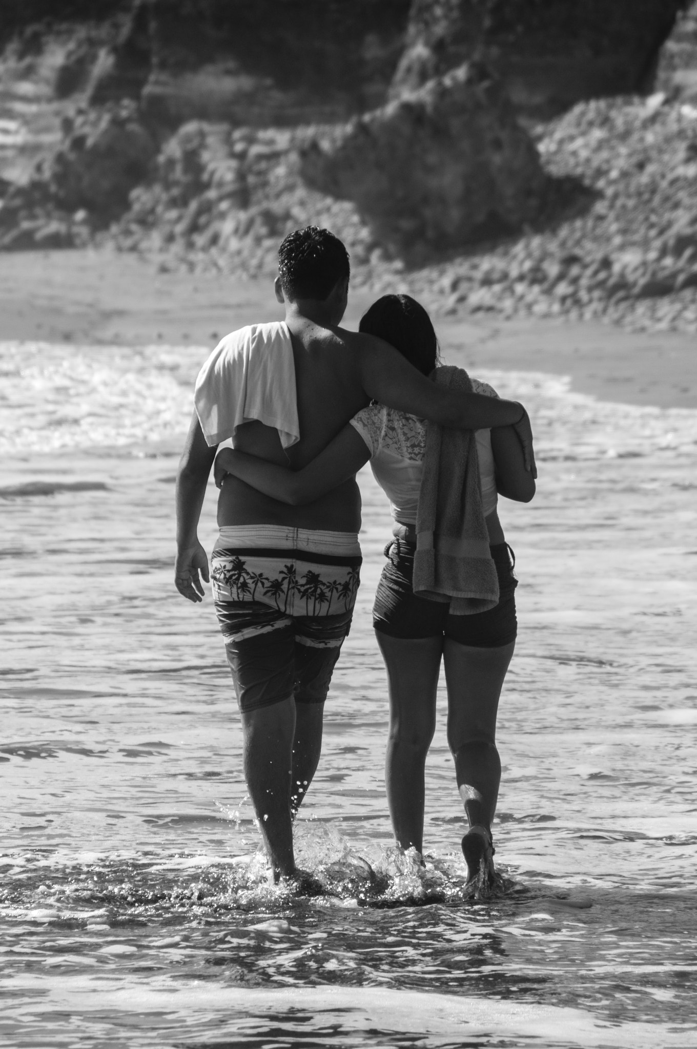 Nikon D5000 sample photo. Romantic walks on the beach photography