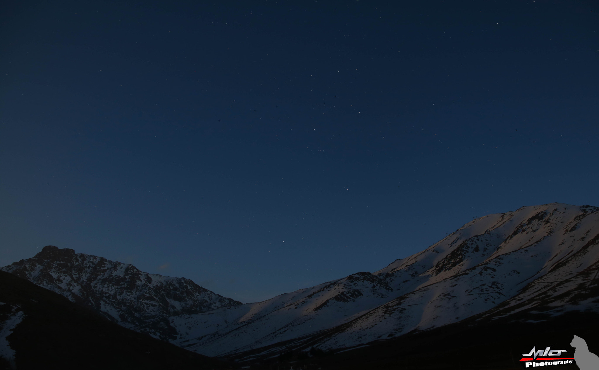 Canon EOS 760D (EOS Rebel T6s / EOS 8000D) sample photo. Oukaimden illuminated by full moon. photography