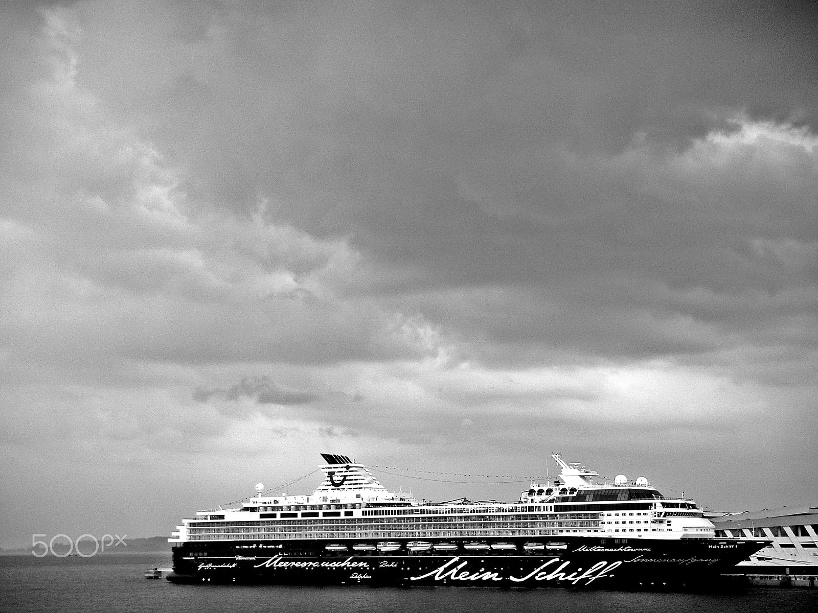 Nikon Coolpix S1200pj sample photo. City random series photography