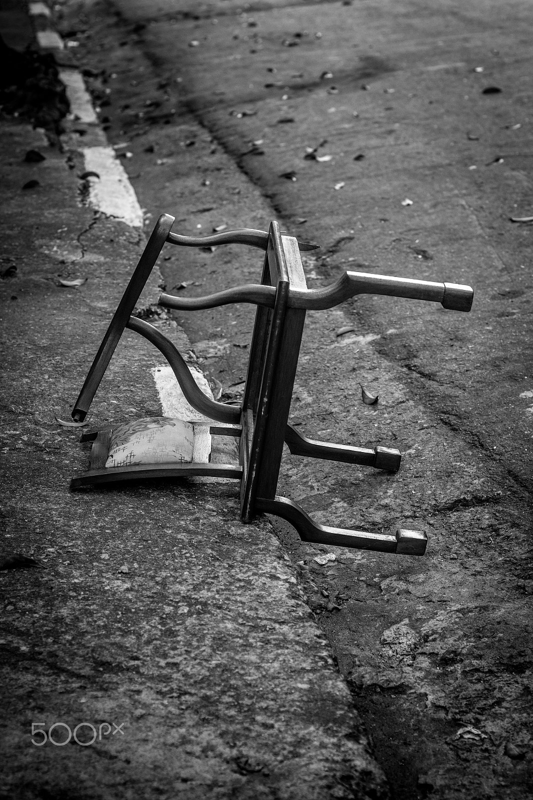 Canon EF 50mm F1.4 USM sample photo. Broken photography