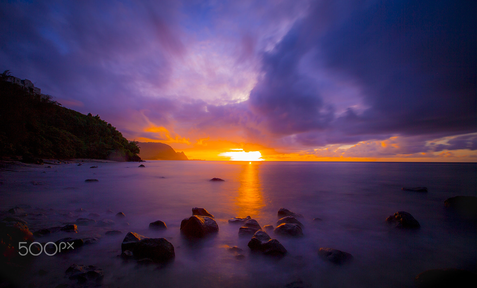 Canon EF 16-35mm F2.8L II USM sample photo. Hideaways beach photography