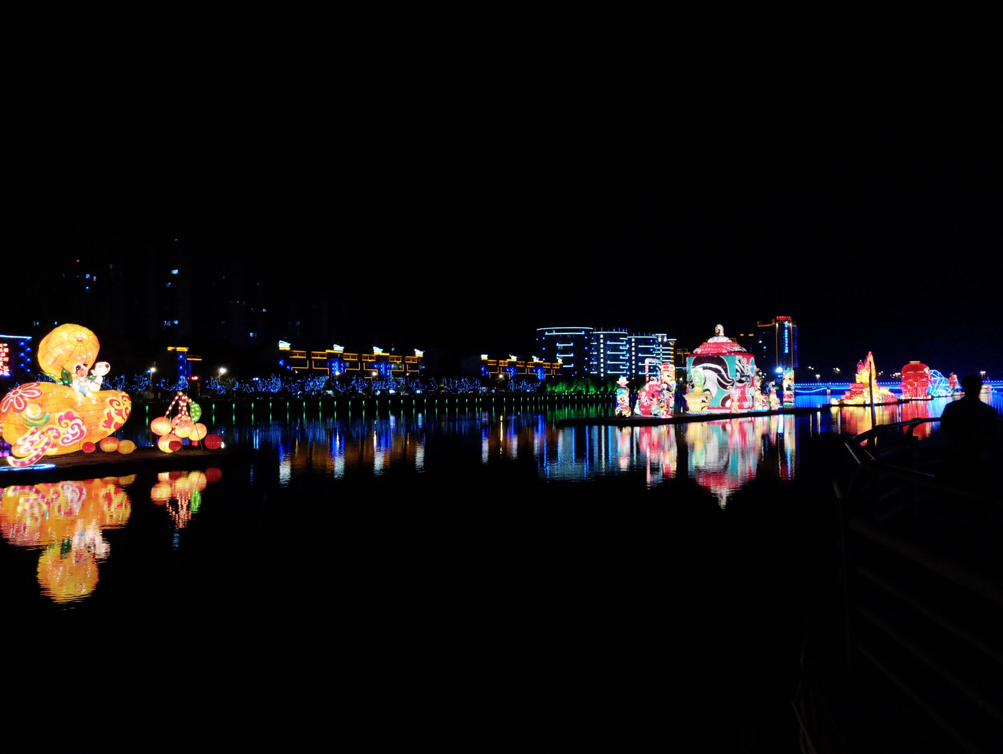 Meizu M3X sample photo. Pour color photography