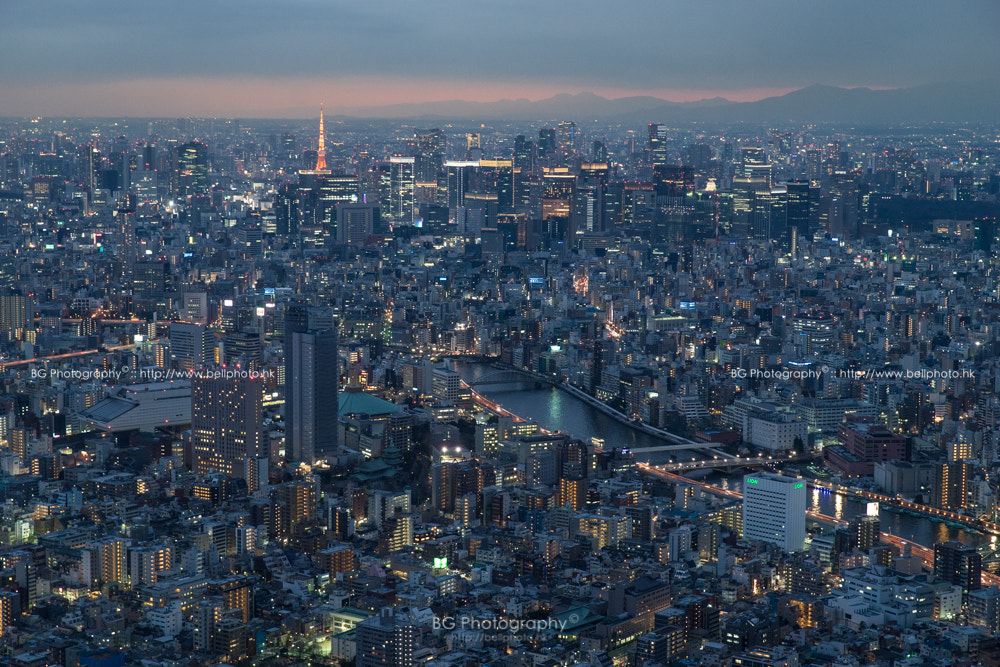 Sony a7 II + Canon EF 85mm F1.2L II USM sample photo. Tokyo cityscape. photography