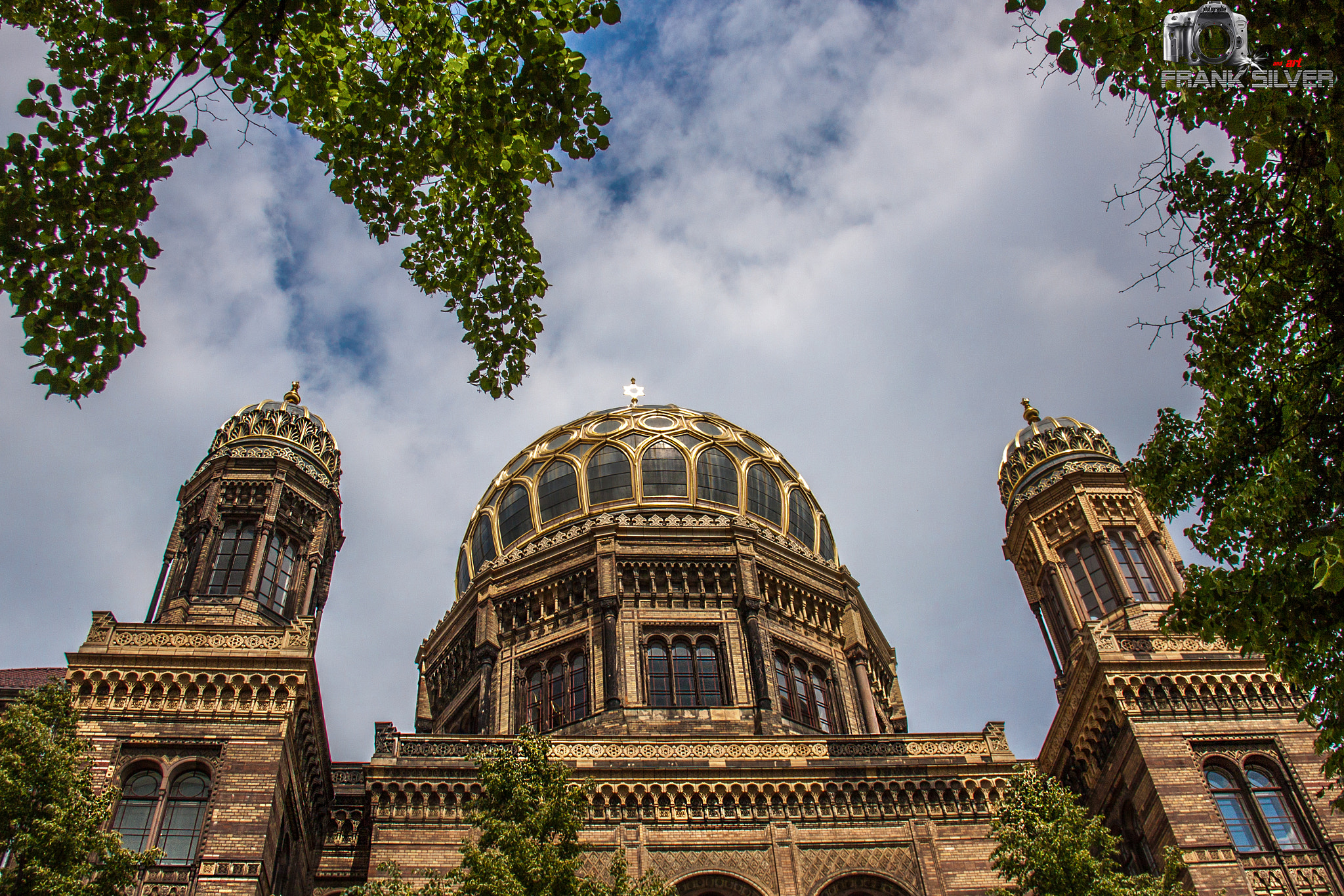 Canon EF-S 18-200mm F3.5-5.6 IS sample photo. Jüdische synagoge photography
