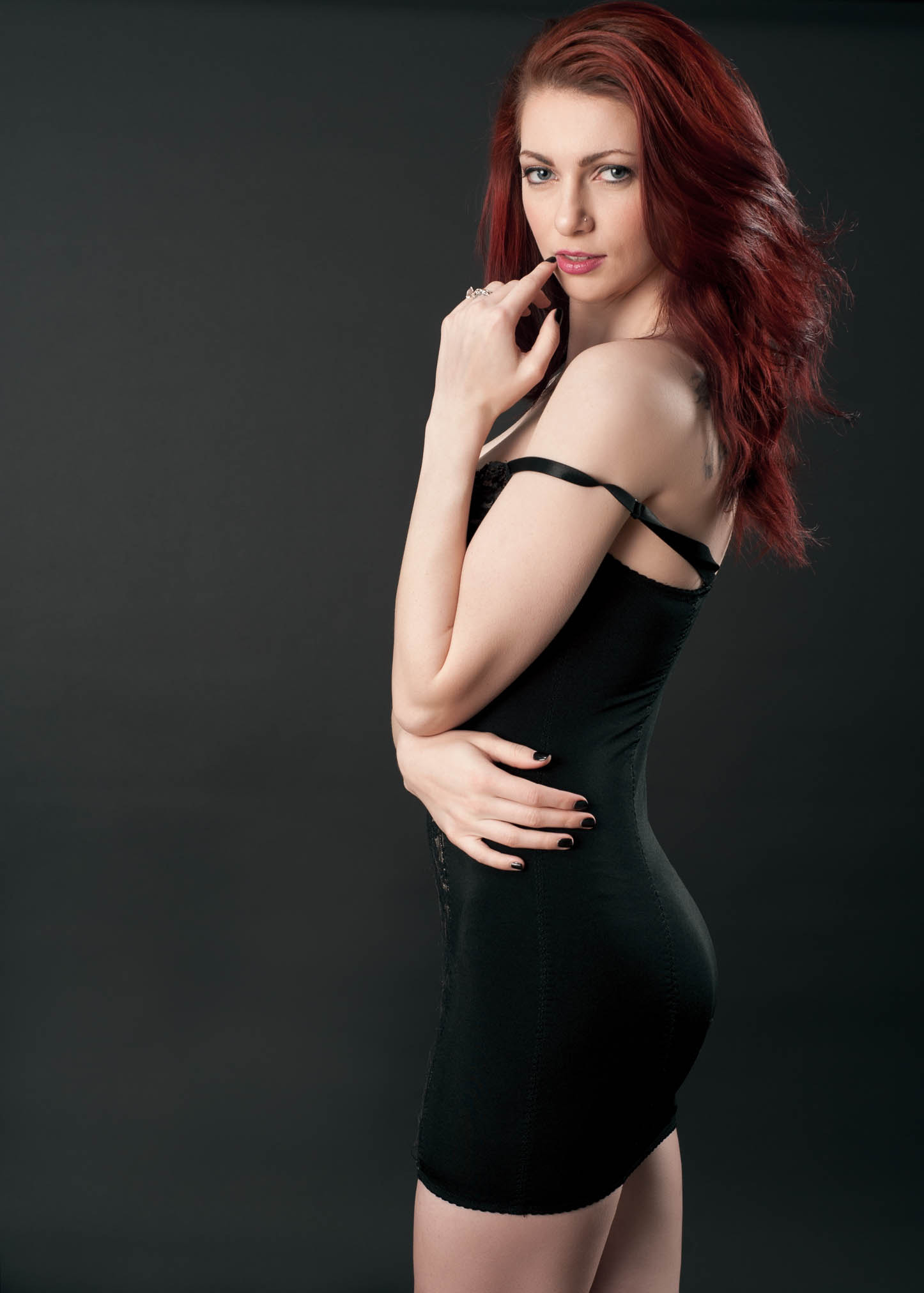 Nikon D700 + Nikon AF Nikkor 50mm F1.8D sample photo. Little black dress photography