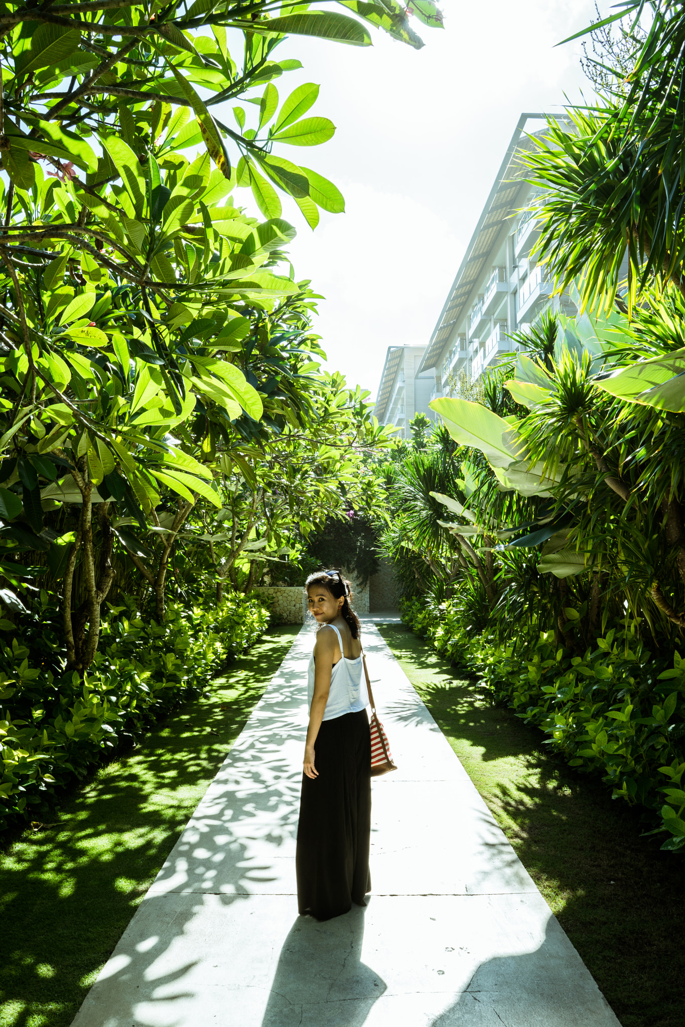 Sony FE 28mm F2 sample photo. Love in the jungle photography