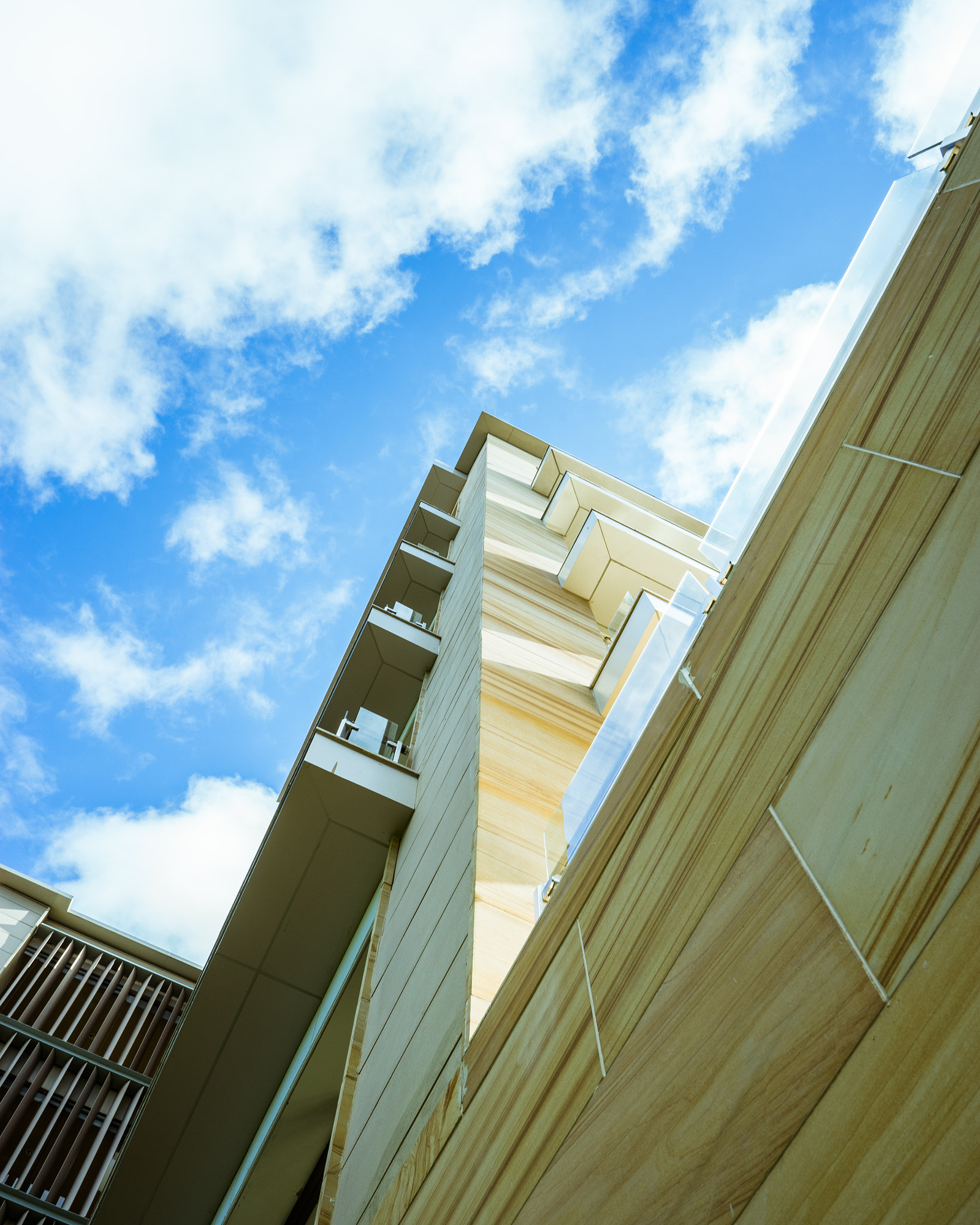 Sony FE 28mm F2 sample photo. Open the sky photography