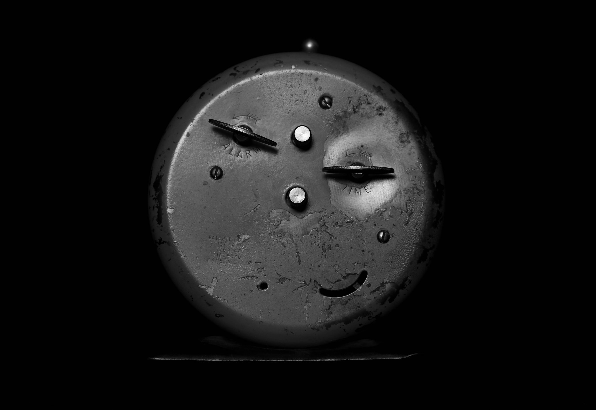 Canon EOS 80D + Tamron SP AF 60mm F2 Di II LD IF Macro sample photo. Secret side of clocks photography