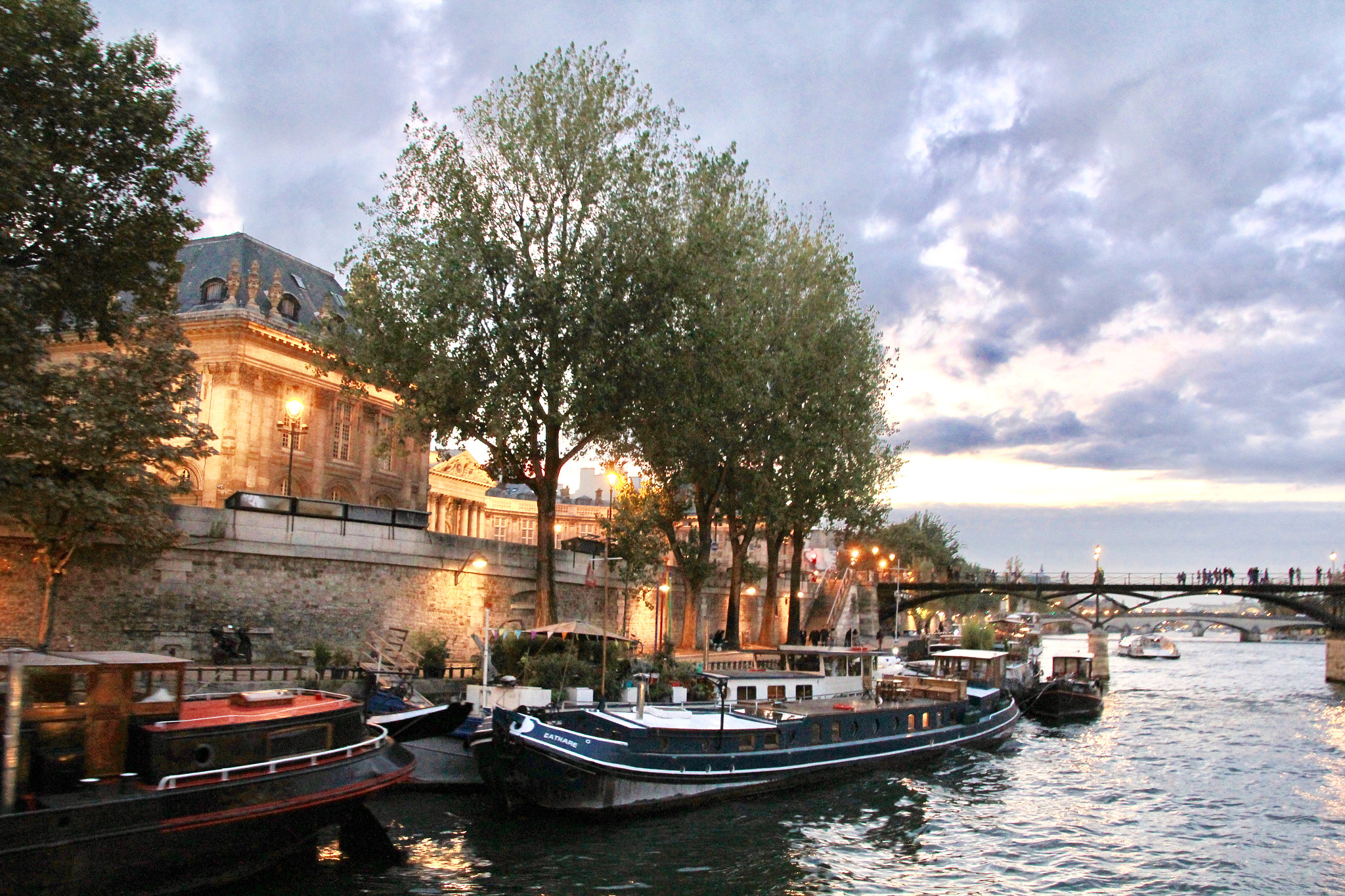 Canon EOS 550D (EOS Rebel T2i / EOS Kiss X4) sample photo. River seine photography